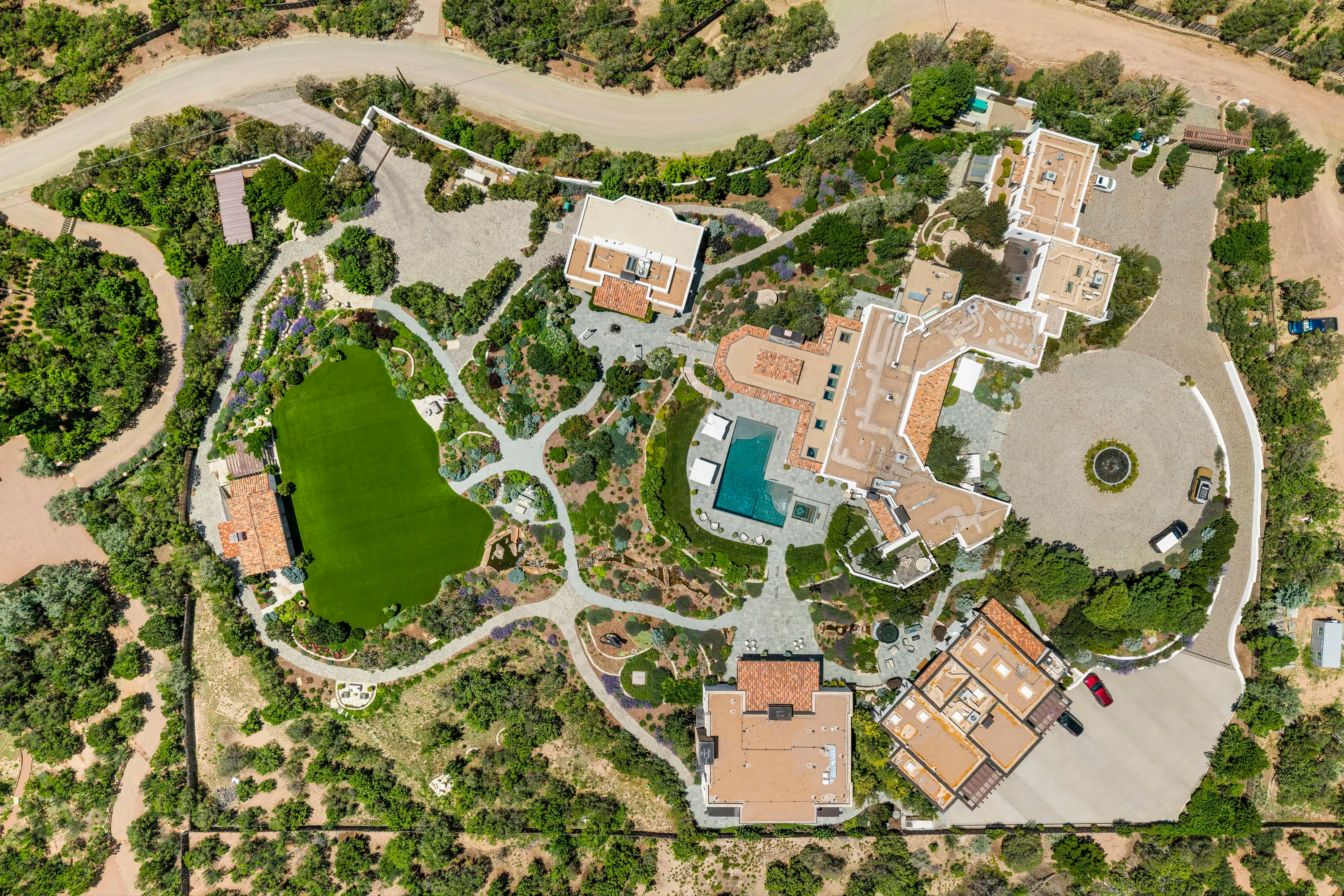 211 Camino Del Norte, Santa Fe, New Mexico 87501 - 211_Camino_Del_Norte_51_nj6gbn
