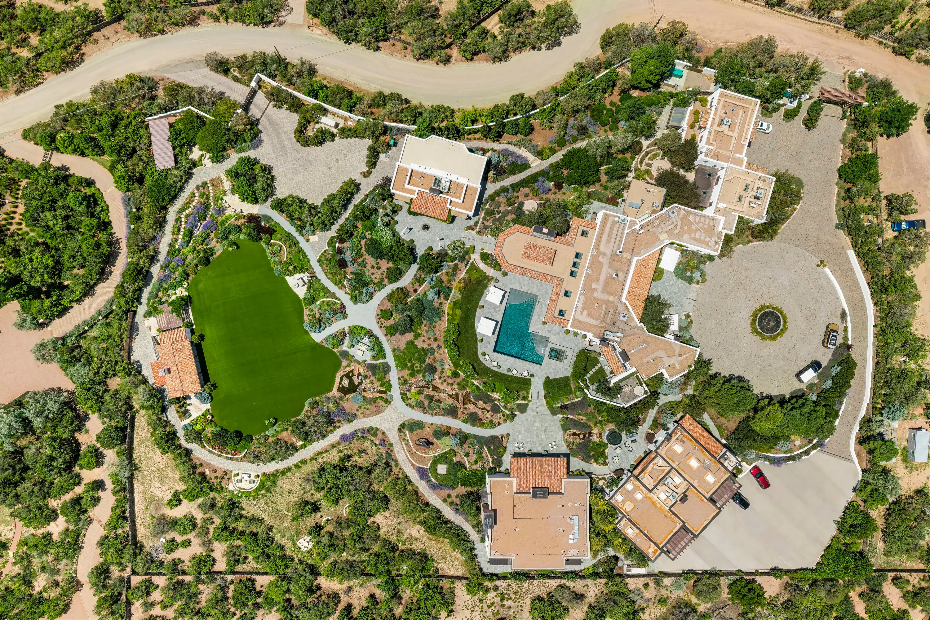 211 Camino Del Norte, Santa Fe, New Mexico 87501 - 211_Camino_Del_Norte_51_nj6gbn