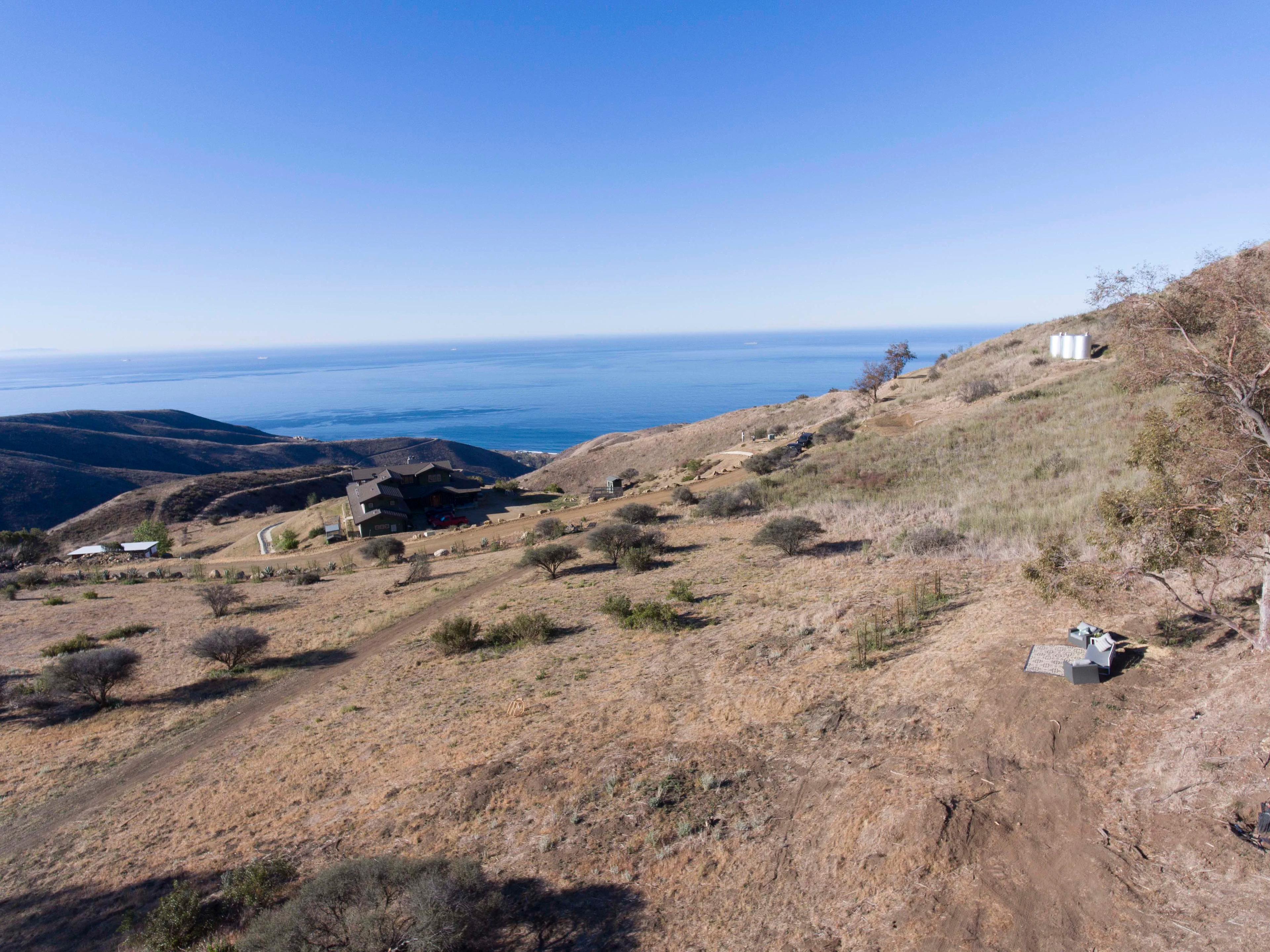 9951 Cotharin Road, Malibu, California 90265 - 9915-cotharin-road-malibu-ca-extra-01_xe0vbo