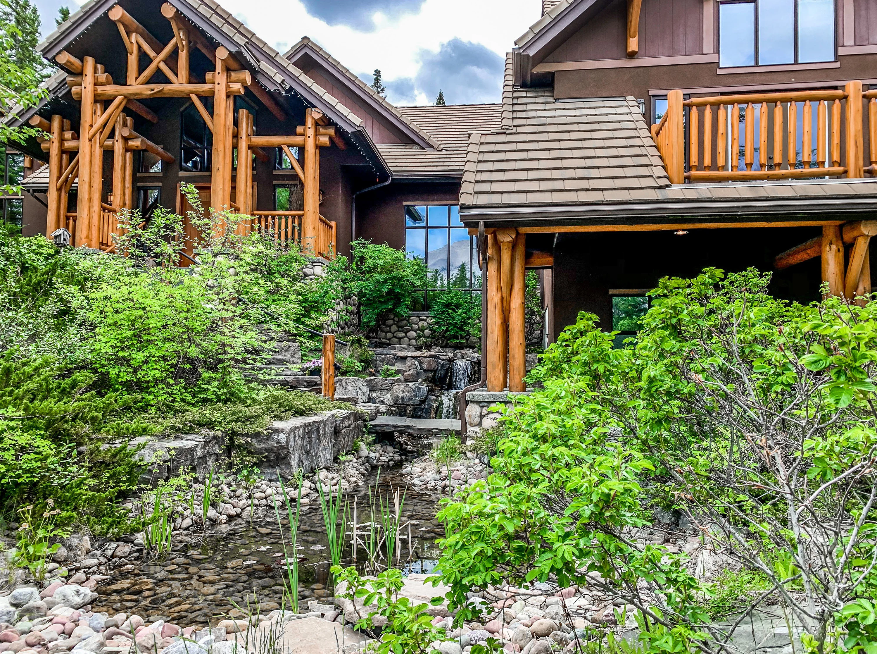 251 Miskow Close, Canmore, Alberta T1W 3G7, Canada - 251-miskow-close-canmore-alberta-canada33_v4hekj