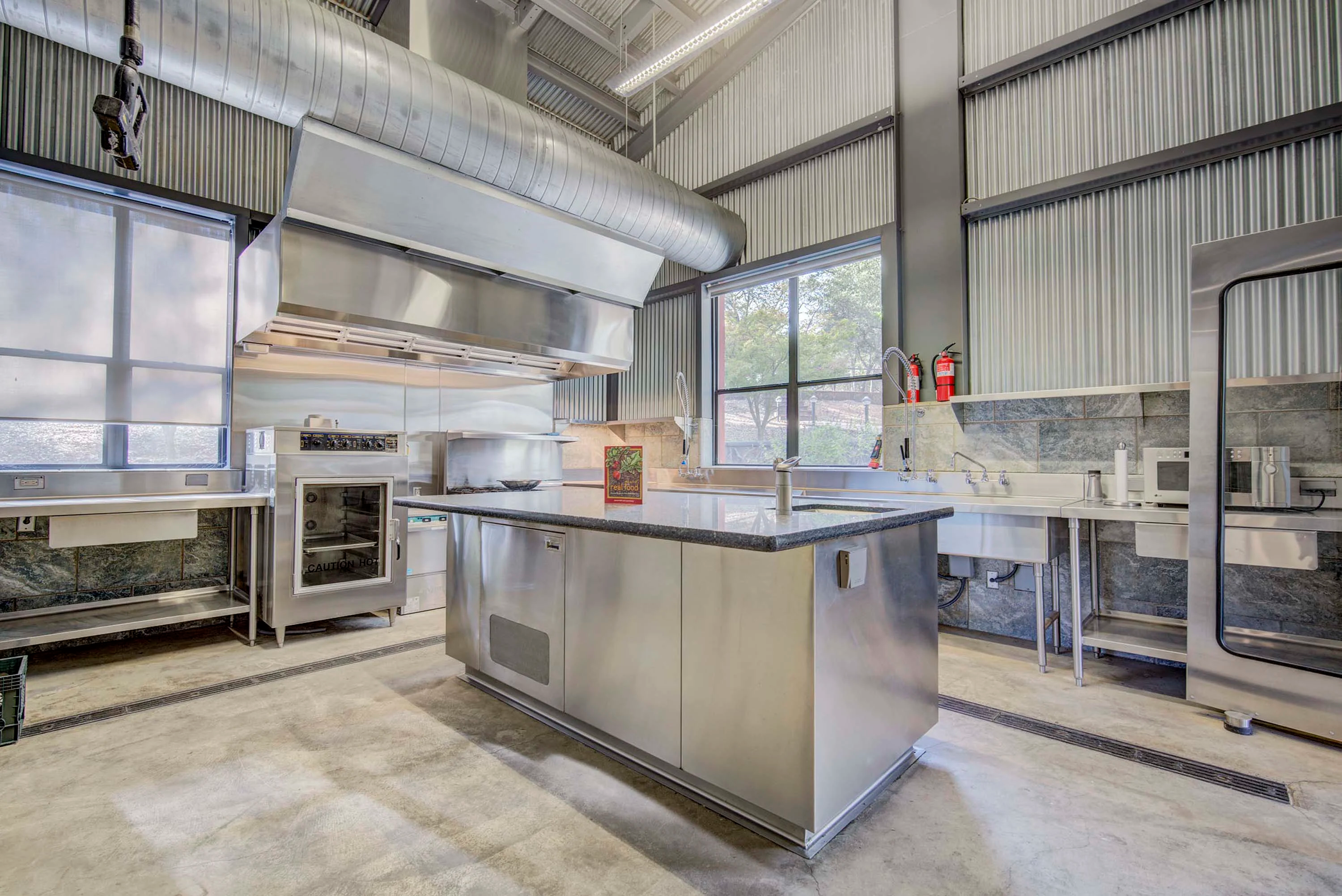 11391 Overhill Drive, Near Lake Tahoe, California 95602 - 11391-overhill_59_x8blre