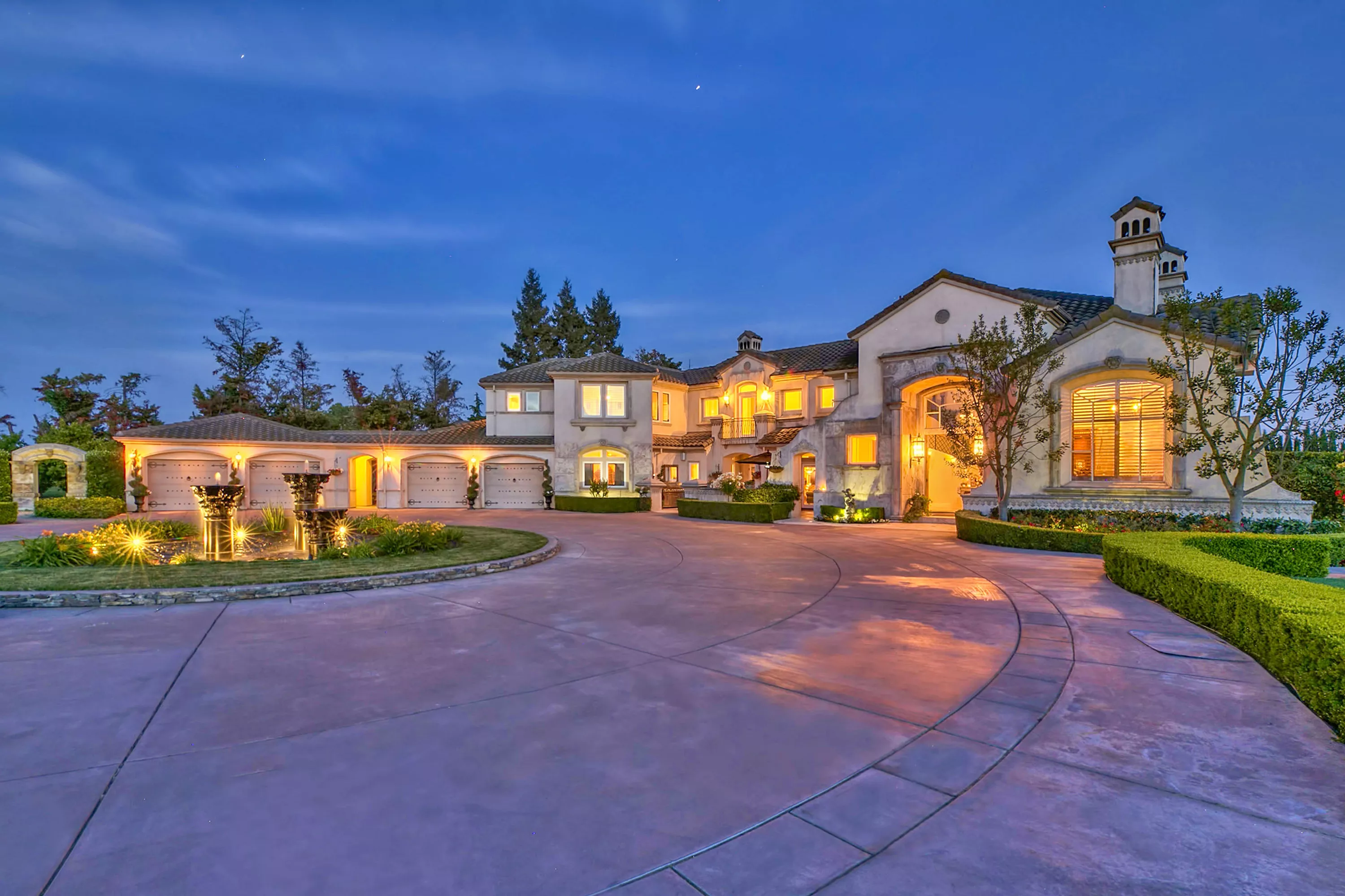 19450 Hidden Lakes Lane, Near Sacramento, California 95220