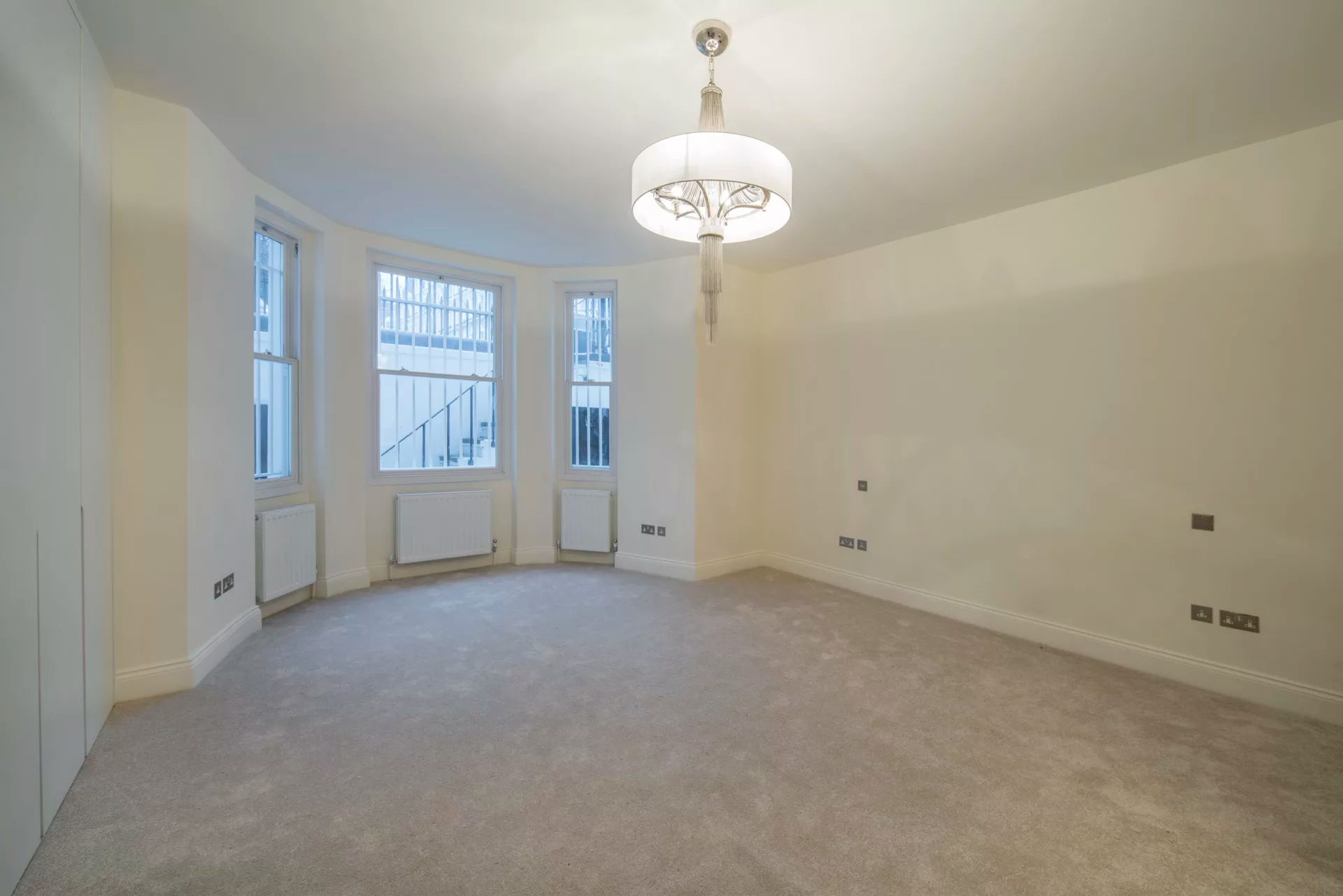 Garden Flat, 16 Redcliffe Square, Chelsea, London, England SW10, United Kingdom - 4814-013-19-12-55-5555_bfot8m