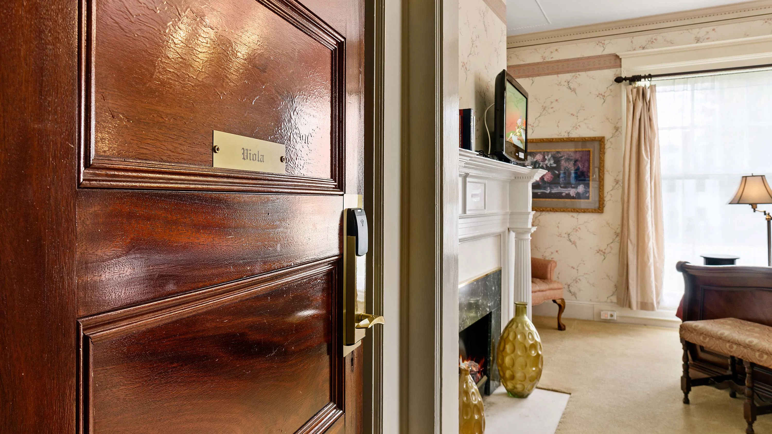 51 Walker Street, The Berkshires, Massachusetts 01240 - gateways-inn-51-walker-street-lenox-massachusetts16_nsket7