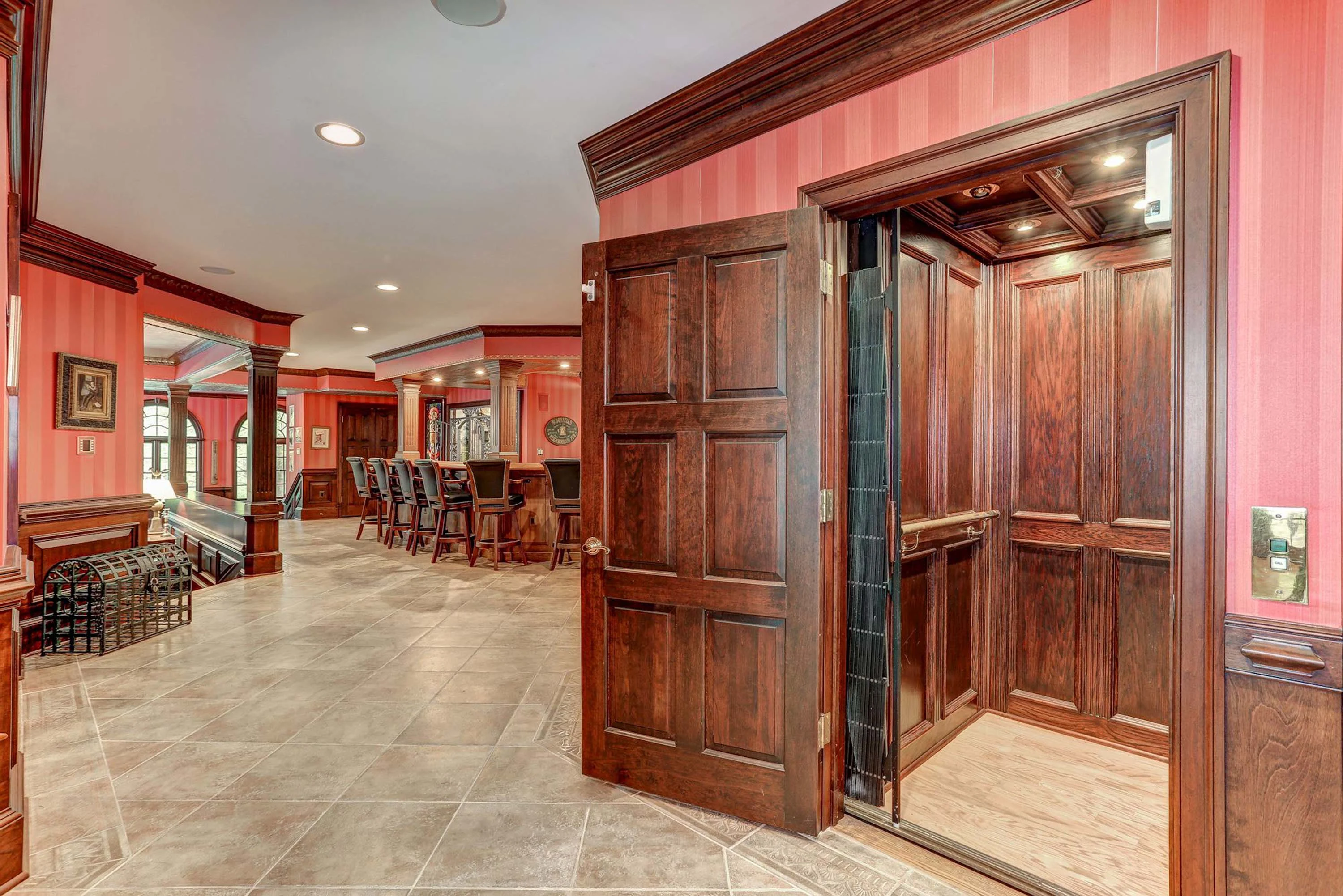 7984 Georgetown Pike, Near Washington D.C., Virginia 22102 - 7984-georgetown-pike-mclean-virginia40_jccw2x