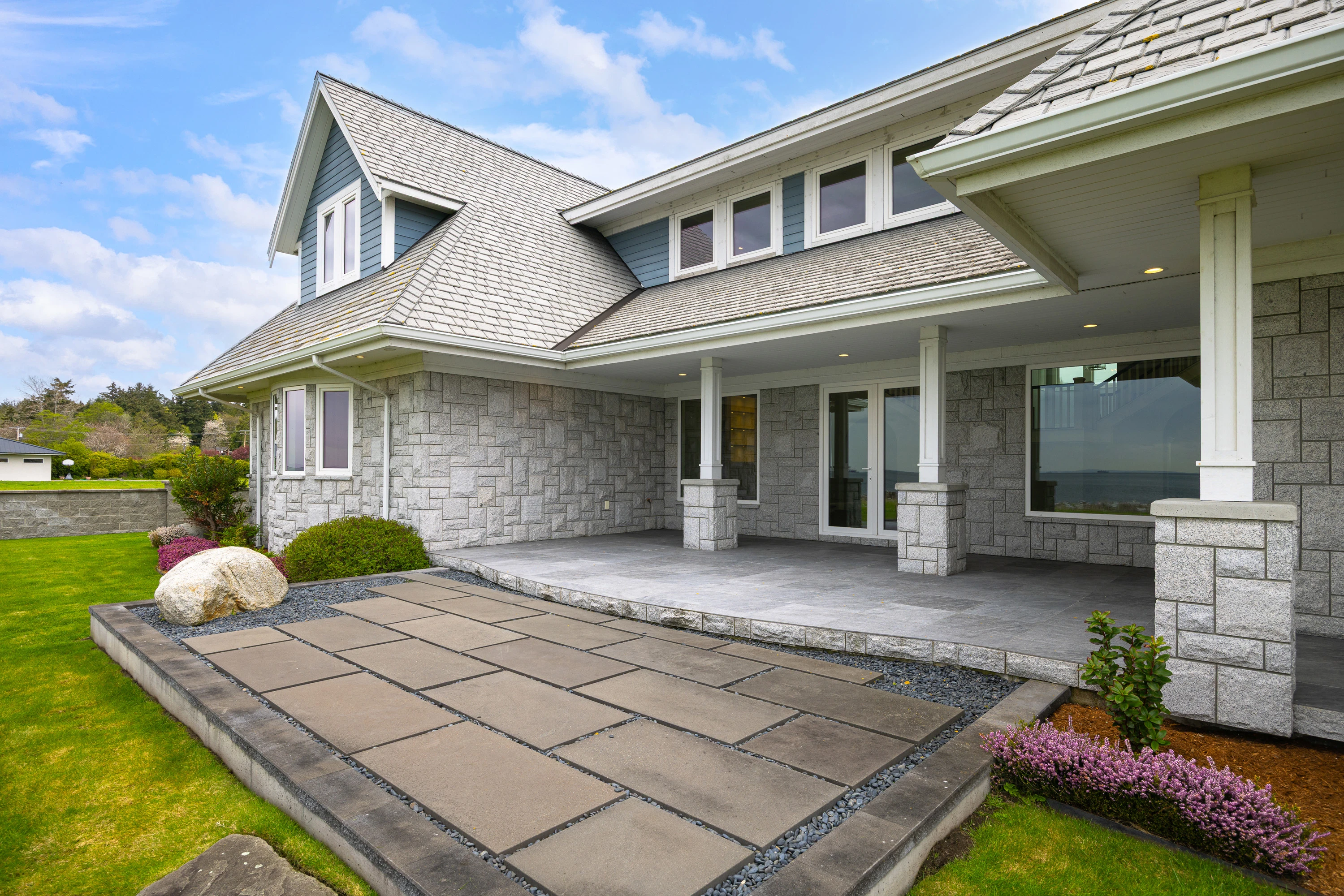 015 581 Marine Drive, Point Roberts, WA