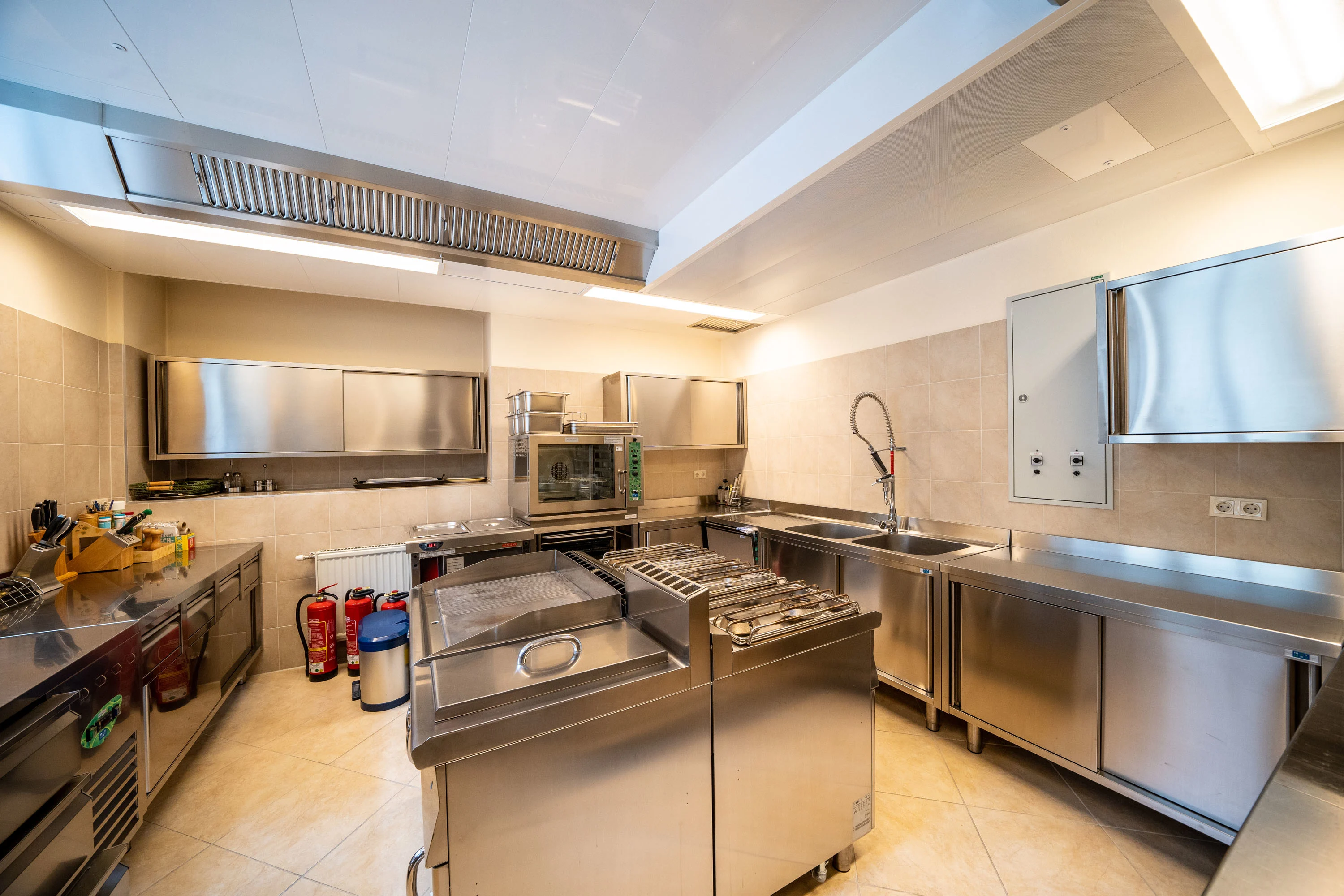 Luxury Sporting Estate, Near Vienna, Near Vienna 0000, Austria - sporting-estate-schneeberg-austria30_gxqzqf