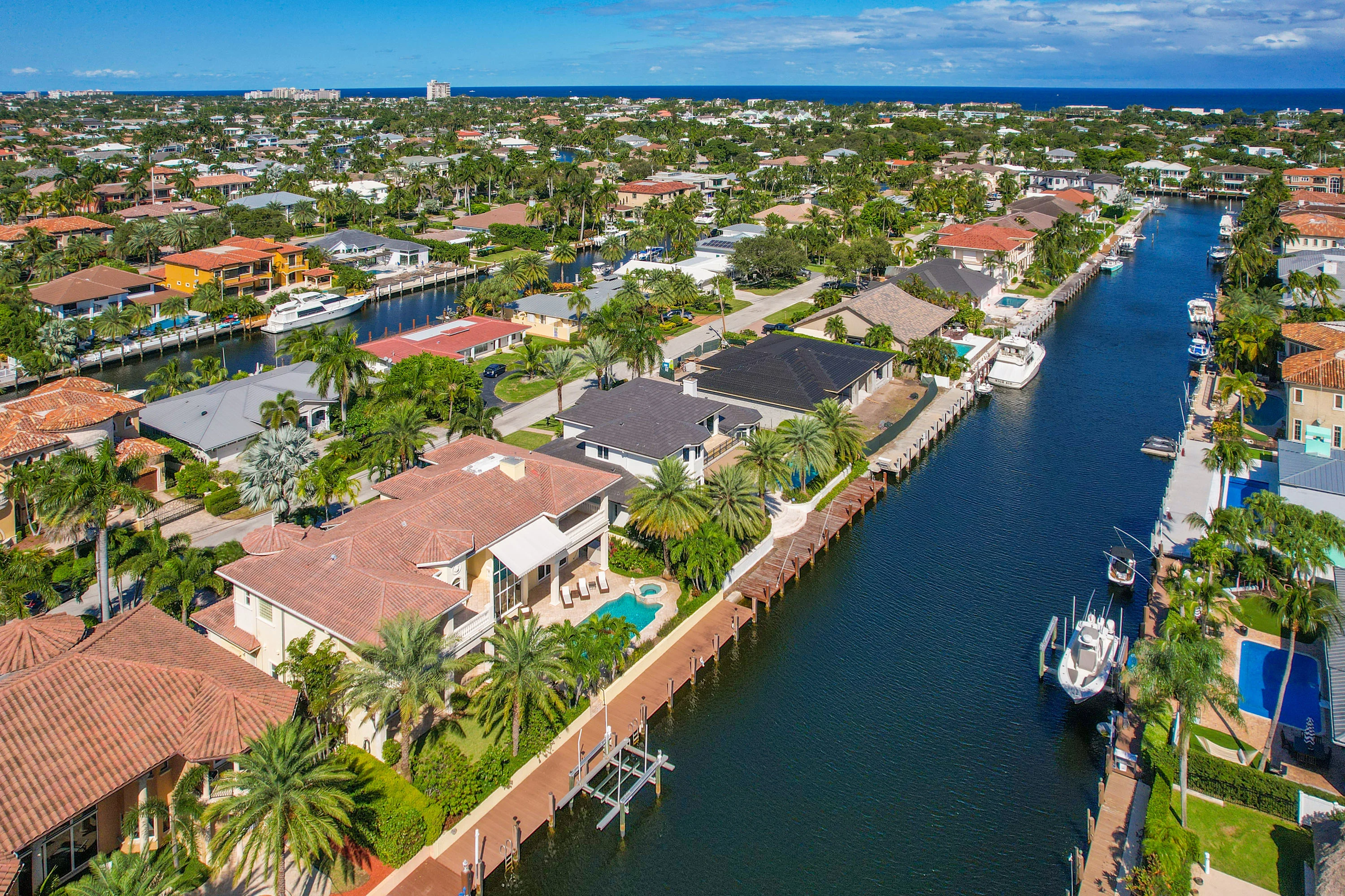 2250 NE 26th Street, Fort Lauderdale Area, Florida 33064 - 2250-ne-26th-street-lighthouse-point-florida30_y5msvd