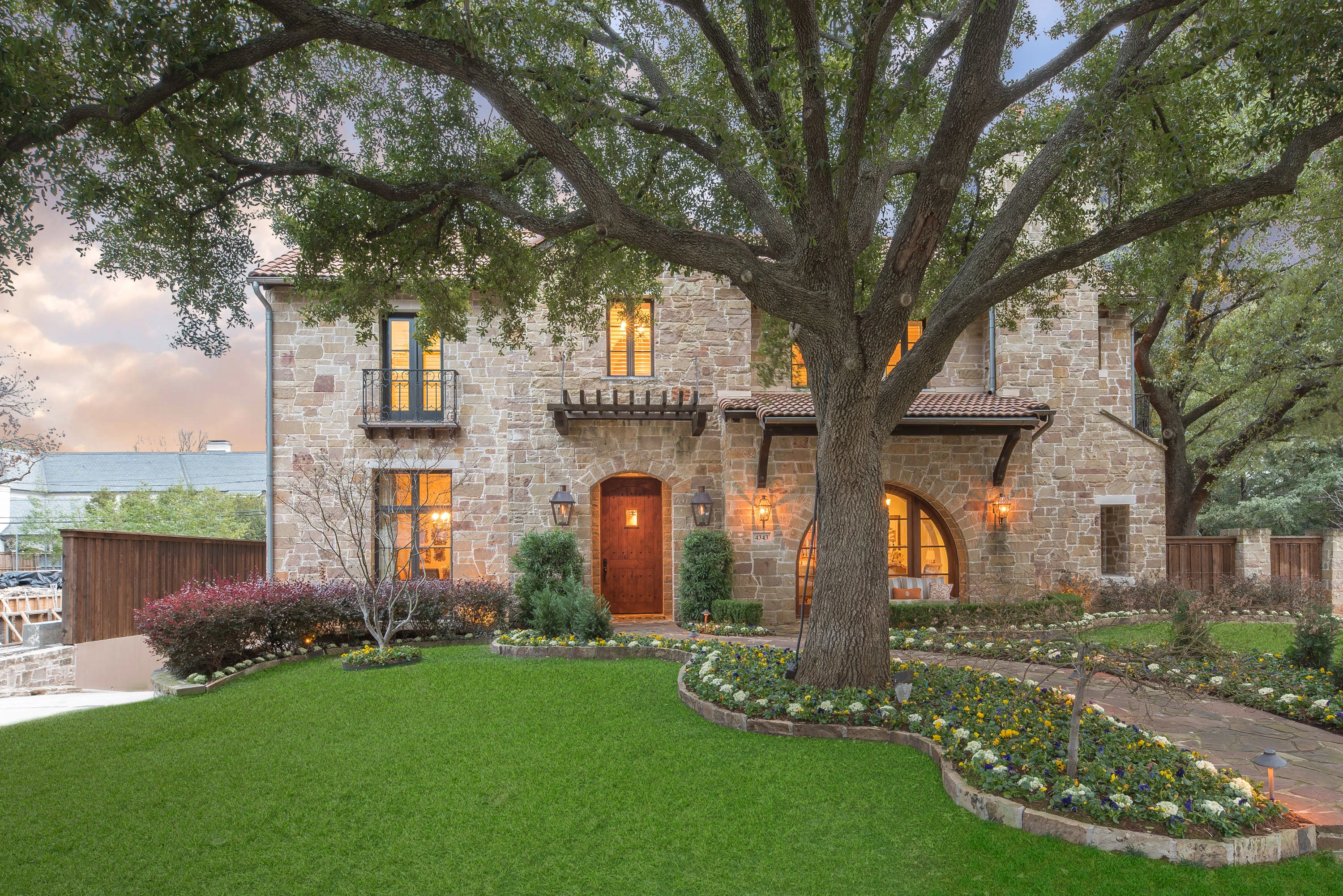 4343 Beverly Drive, Dallas, Texas 75205 - 4343-beverly-dr-dallas-texas-02_ucc39j