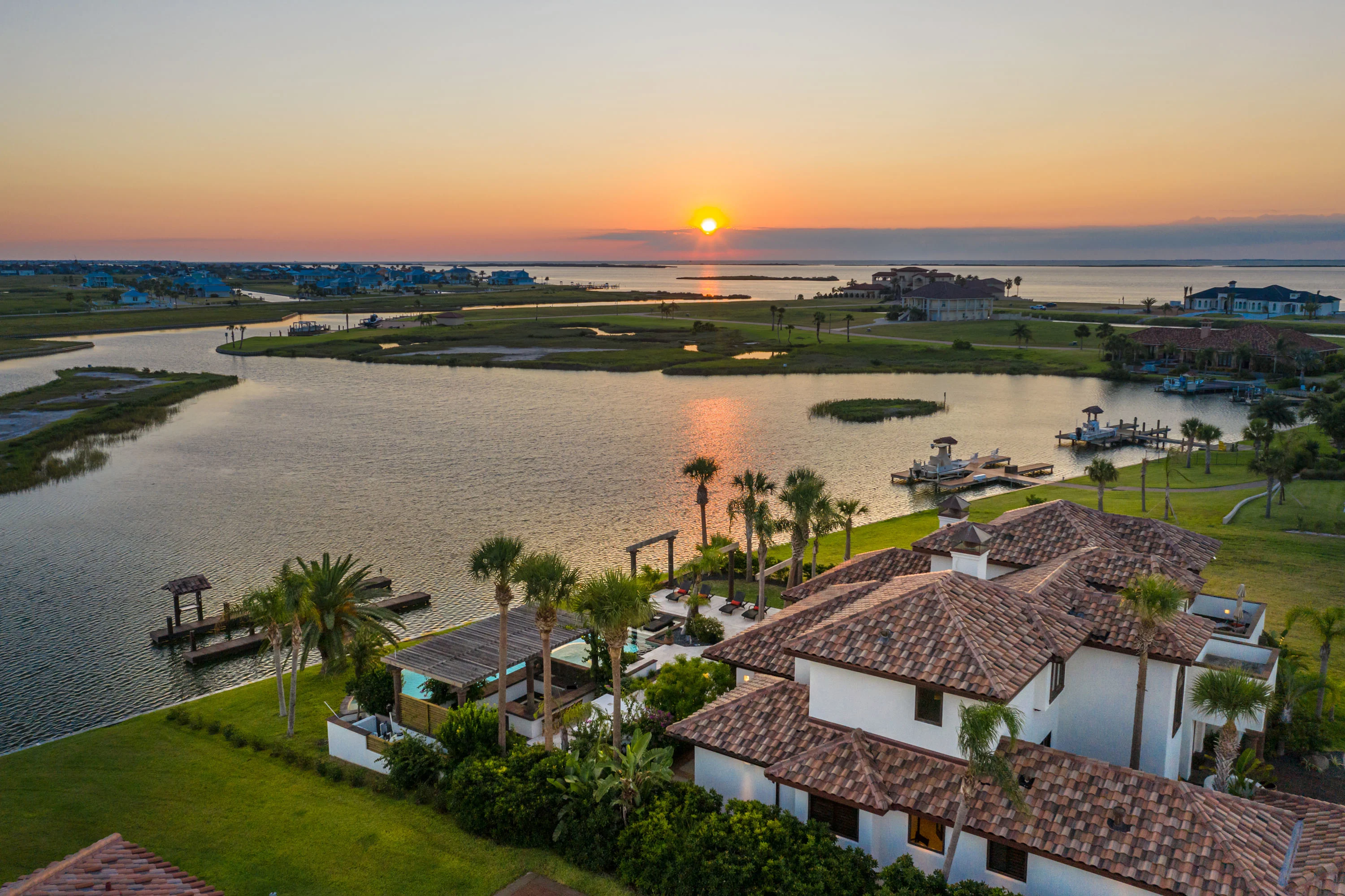 16 La Buena Vida Drive, Rockport, Texas Coast, Texas 78336 - casa-mombasa-16-la-buena-vida-drive-aransas-pass-texas32_p6m4sx