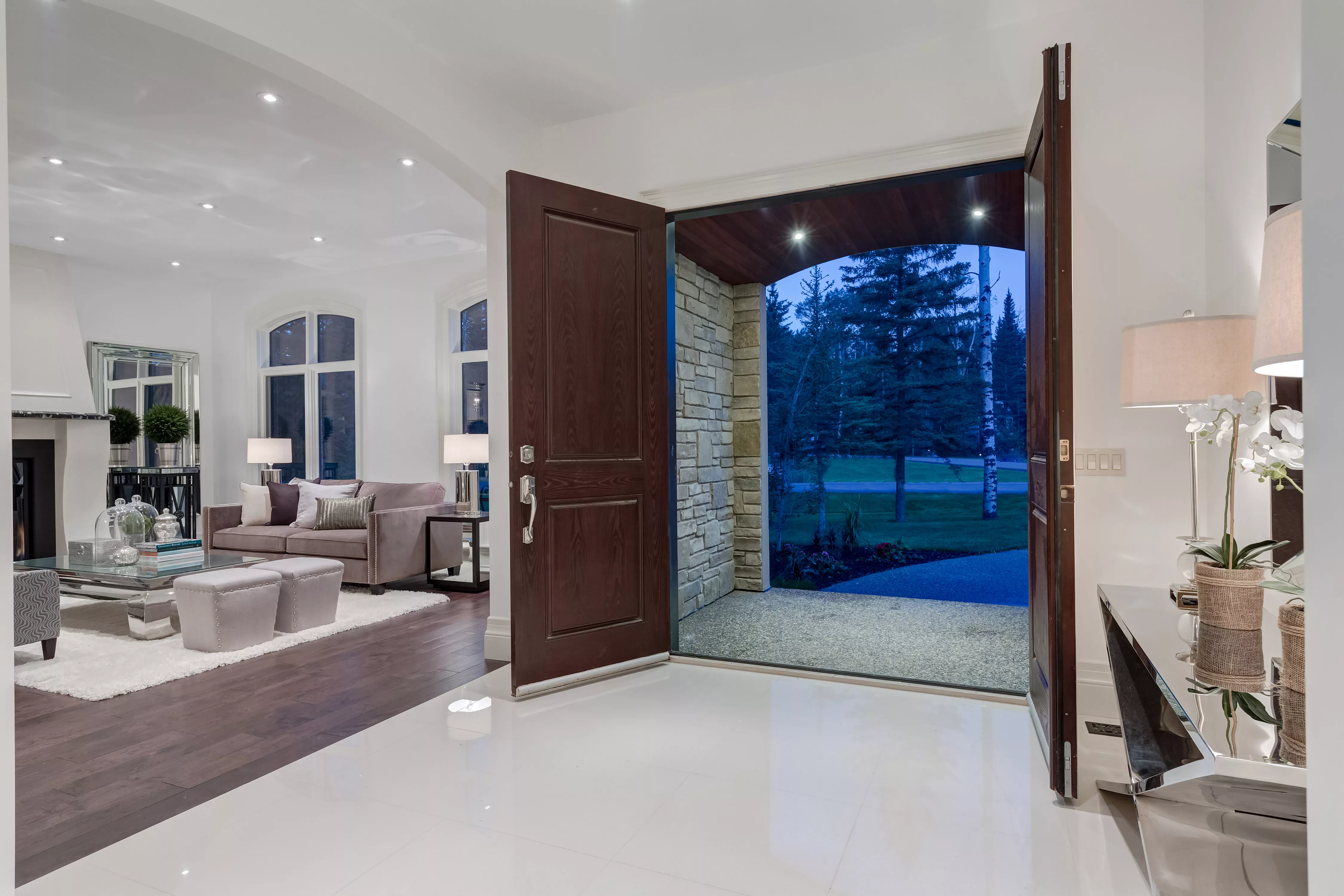 302 Hawk's Nest Hollow, Priddis, Alberta T0L 1W0, Canada - 302-hawks-nest-hollow-priddis-alberta-luxury-real-estate-5_y42ohf