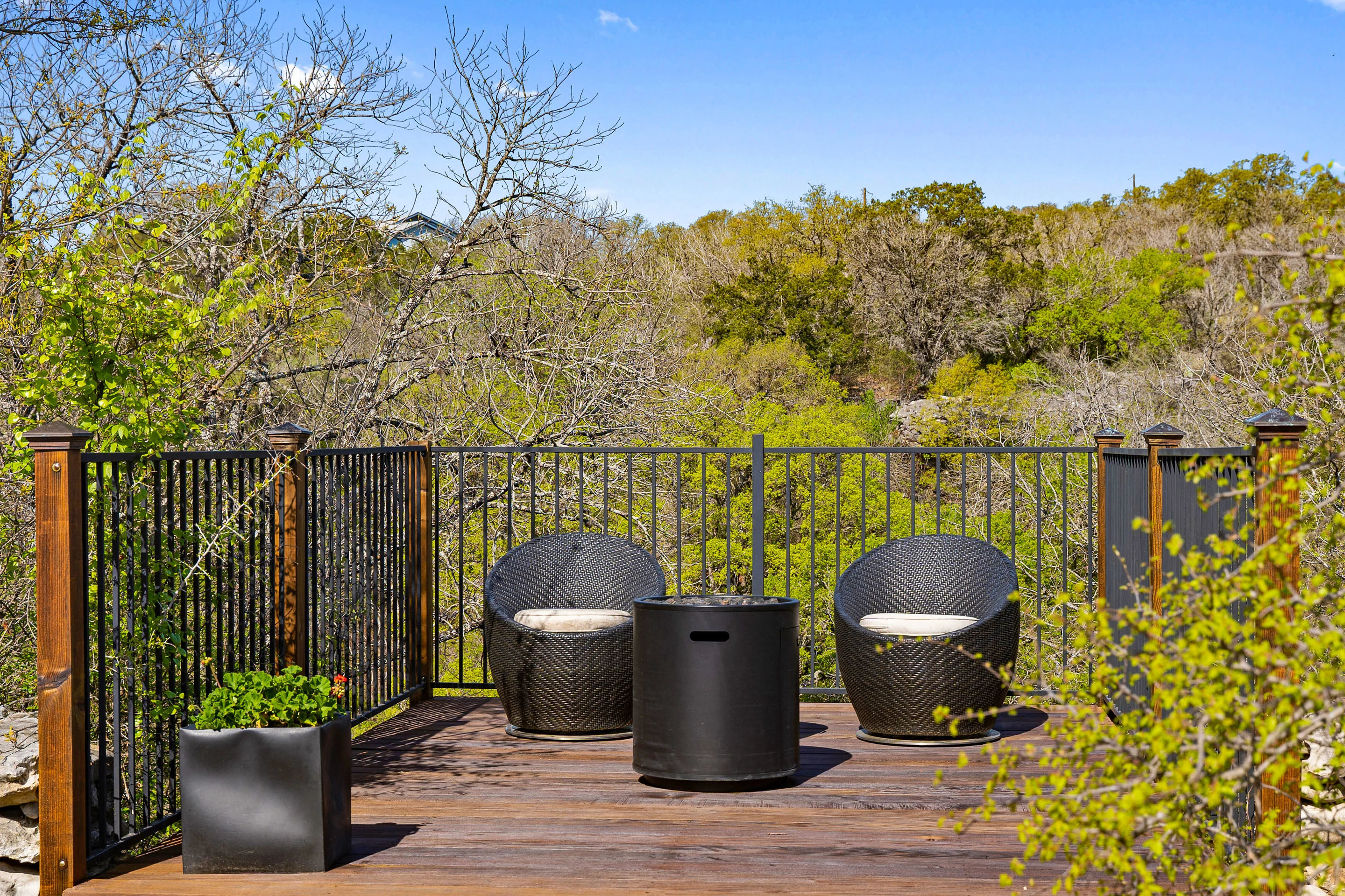 4002 Tyx Trail, Near Austin, Texas 78669 - 4002-tyx-trail-spicewood-tx34_prj6xq