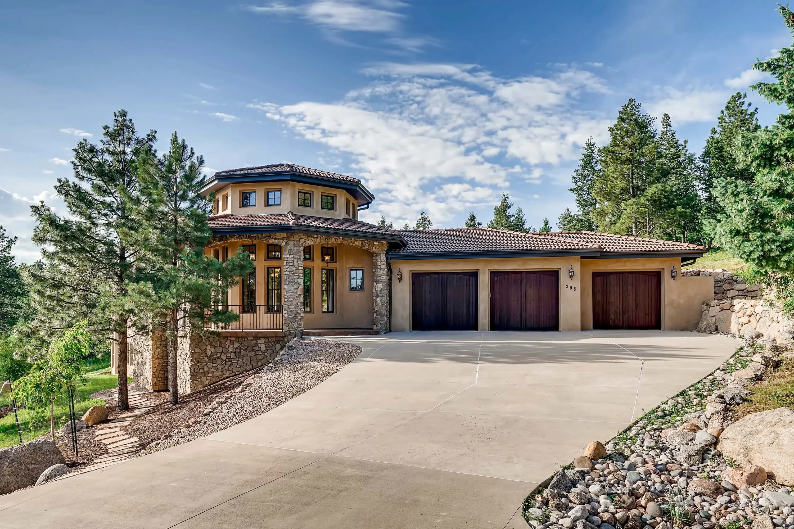 398 Irvington Court, Colorado Springs, Colorado 80906 - 398-irvington-court-colorado-springs-colorado02_d4iiri