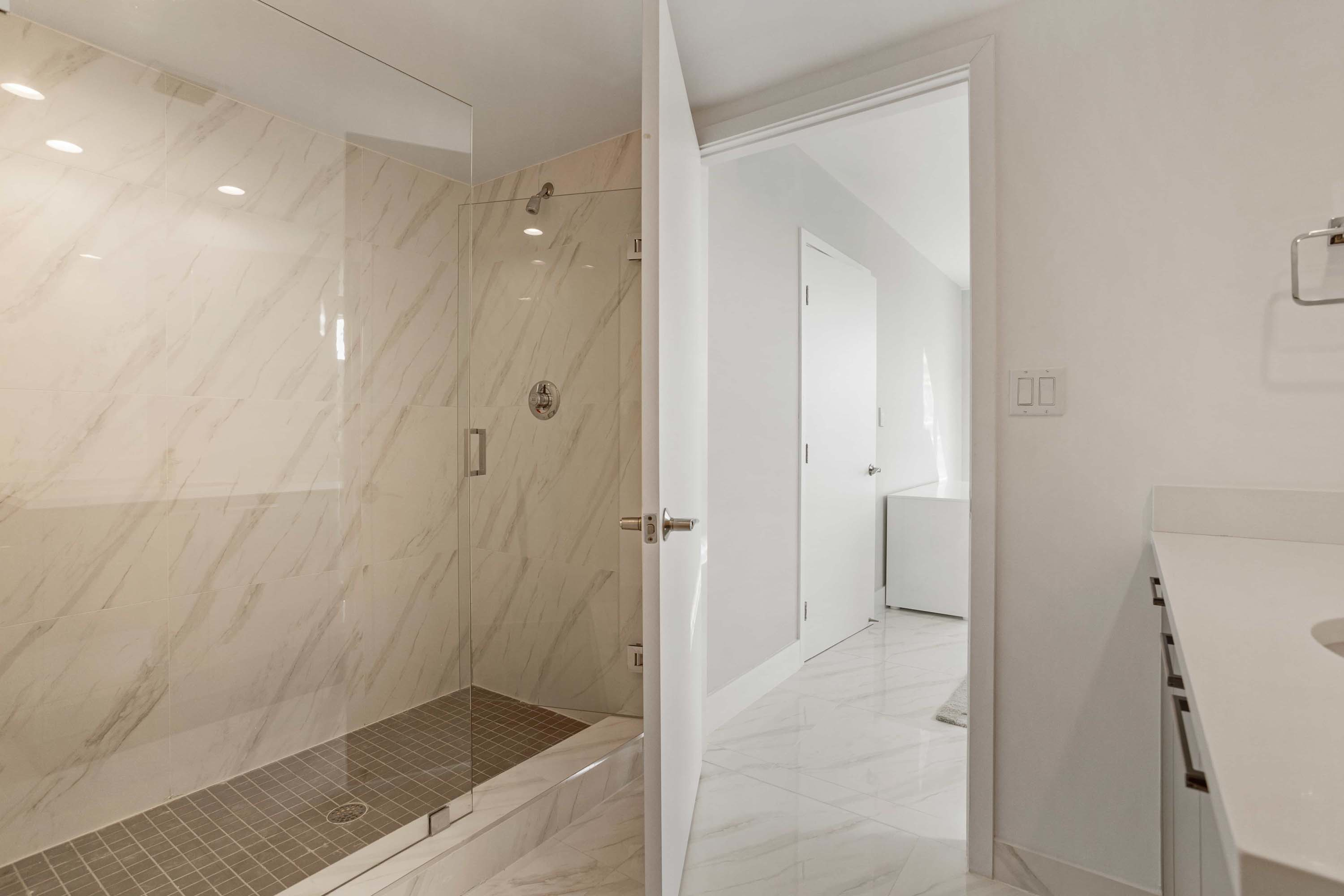 19 Unit 603 1150 101st Street - Luxury Real Estate - Concierge Auctions
