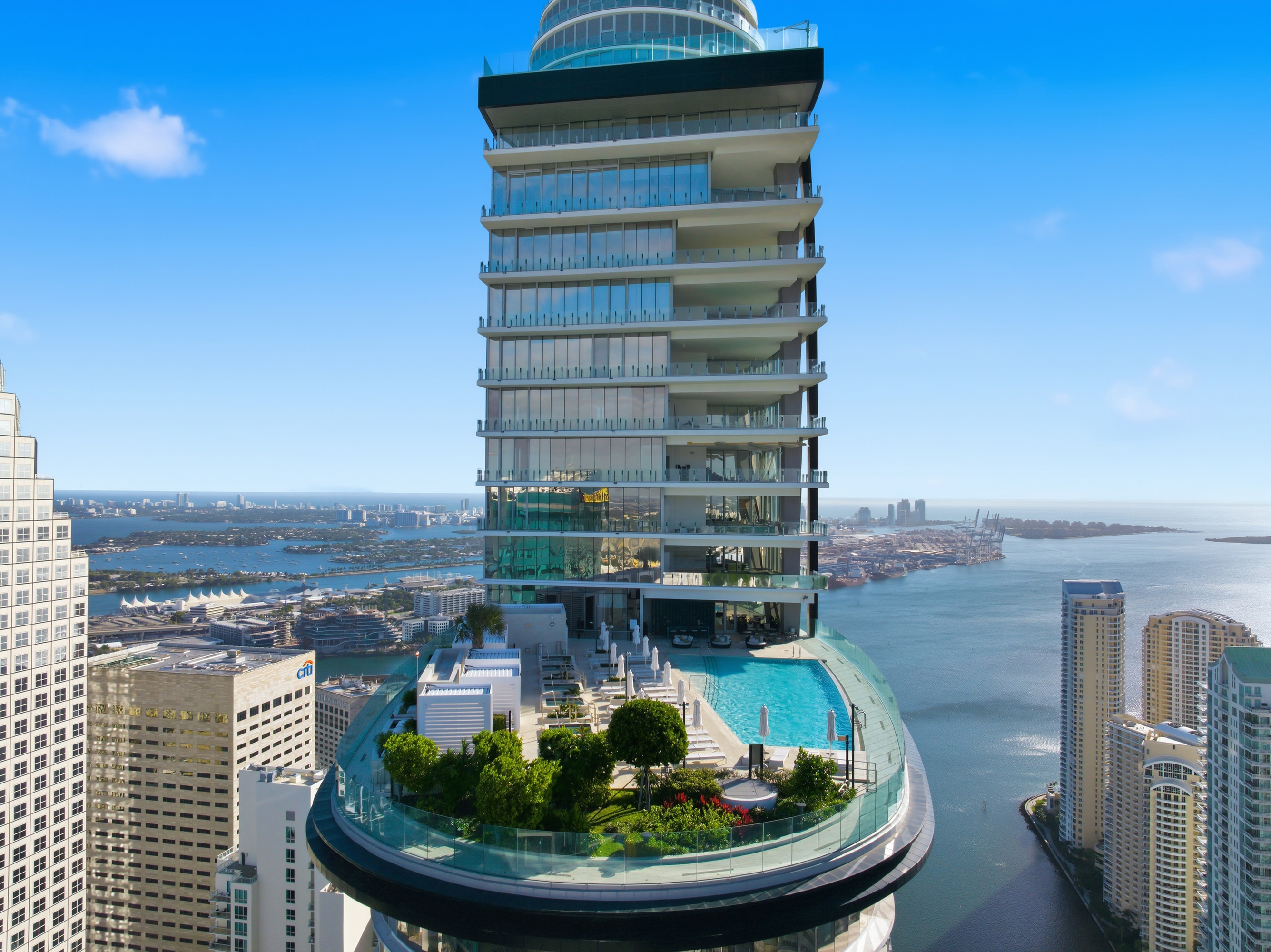 022 300 Biscayne Boulevard Way