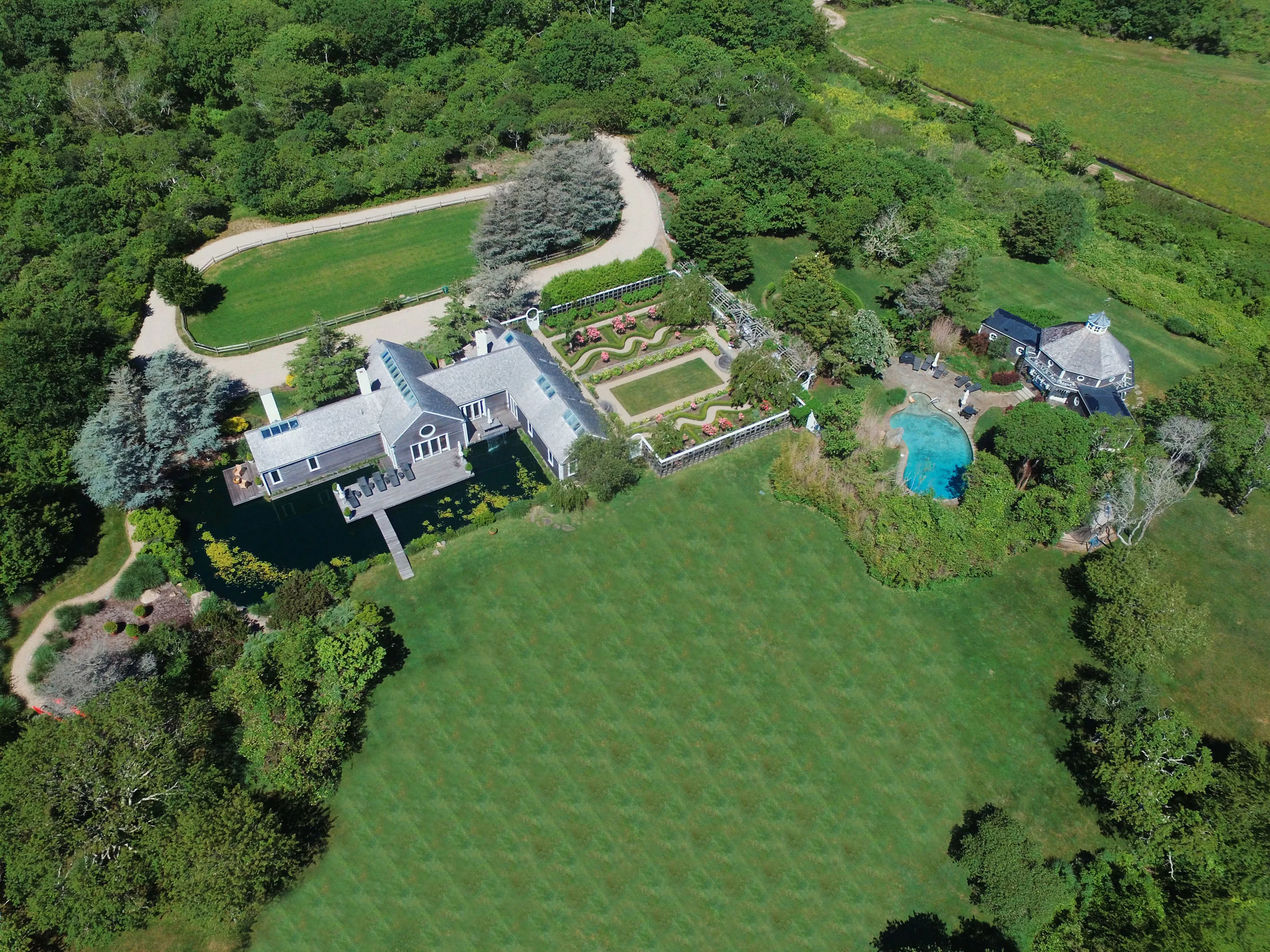 24 Almanack Pond Road, Nantucket, Massachusetts 02554 - 24_Almanack_Pond_Road_01_edit_copy_z8pjv5