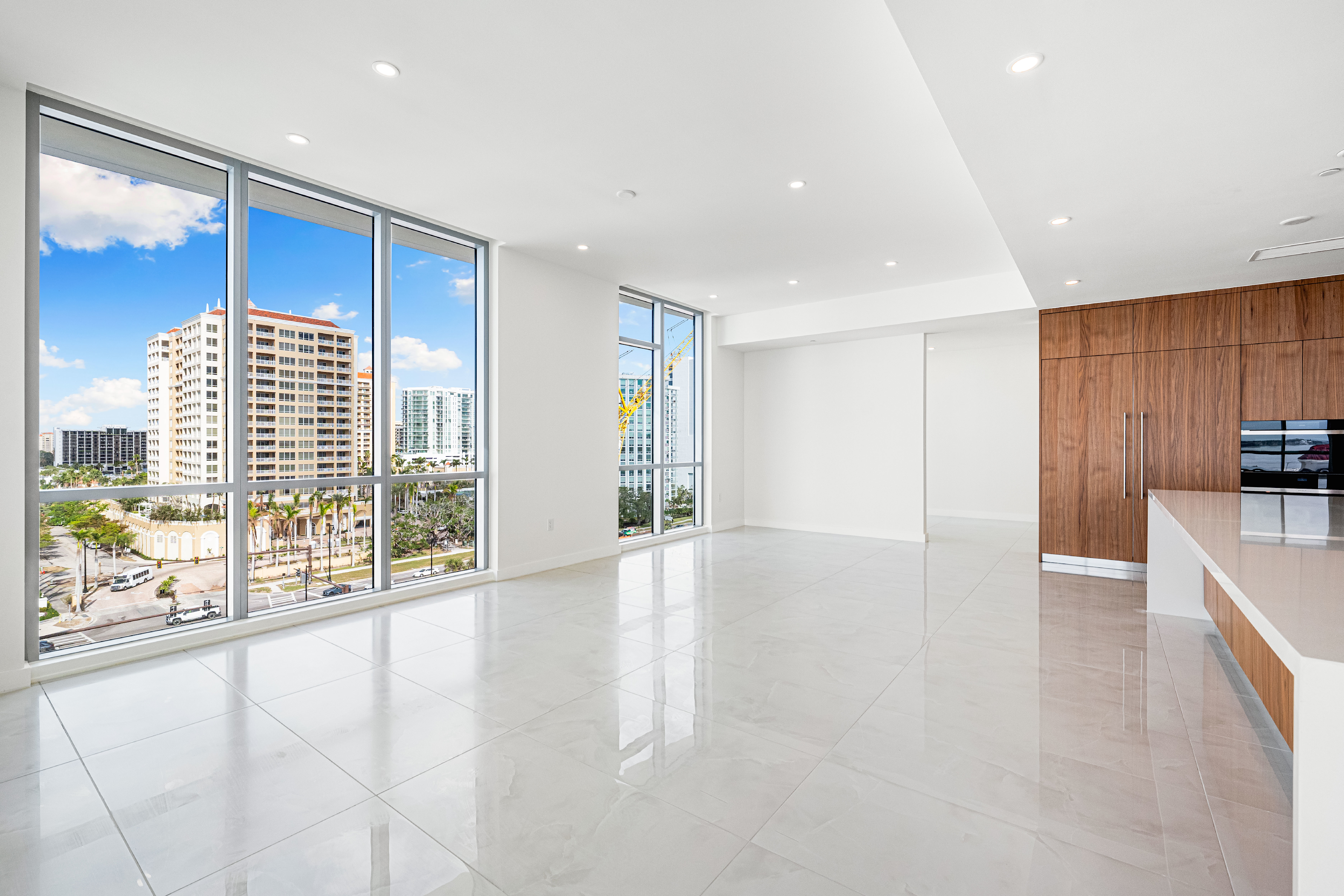 05 111 Golden Gate Point -Penthouse 701, Sarasota, FL 34236 - Luxury Real Estate - Concierge Auctions