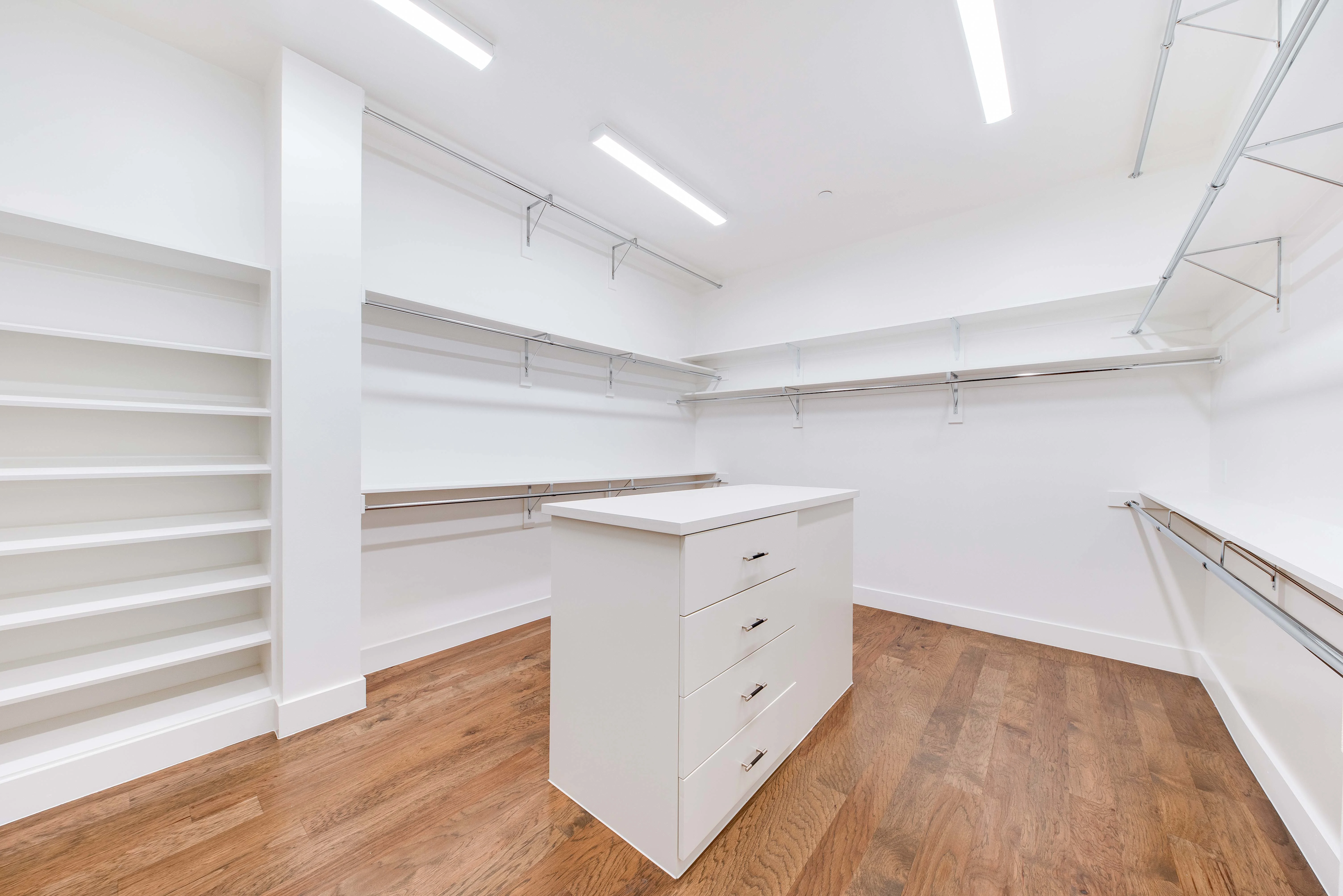 2934 North Hall Street, Dallas, Texas 75204 - 2934-north-hall-street-dallas-texas_44_uvrwli