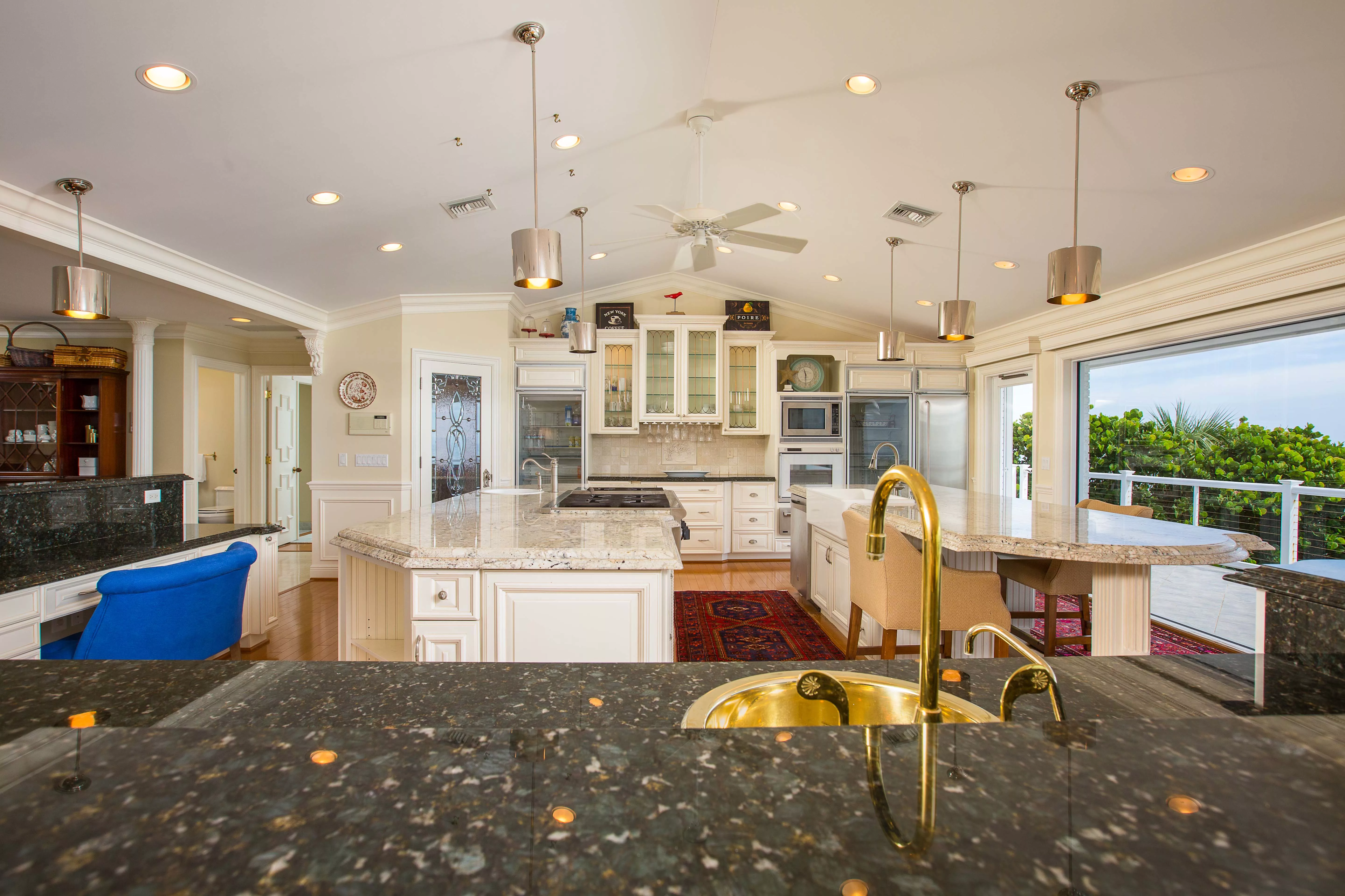 908 Holoma Drive, Vero Beach, Florida 32963 - 908-holoma-drive-vero-beach-florida08_bvi1ll