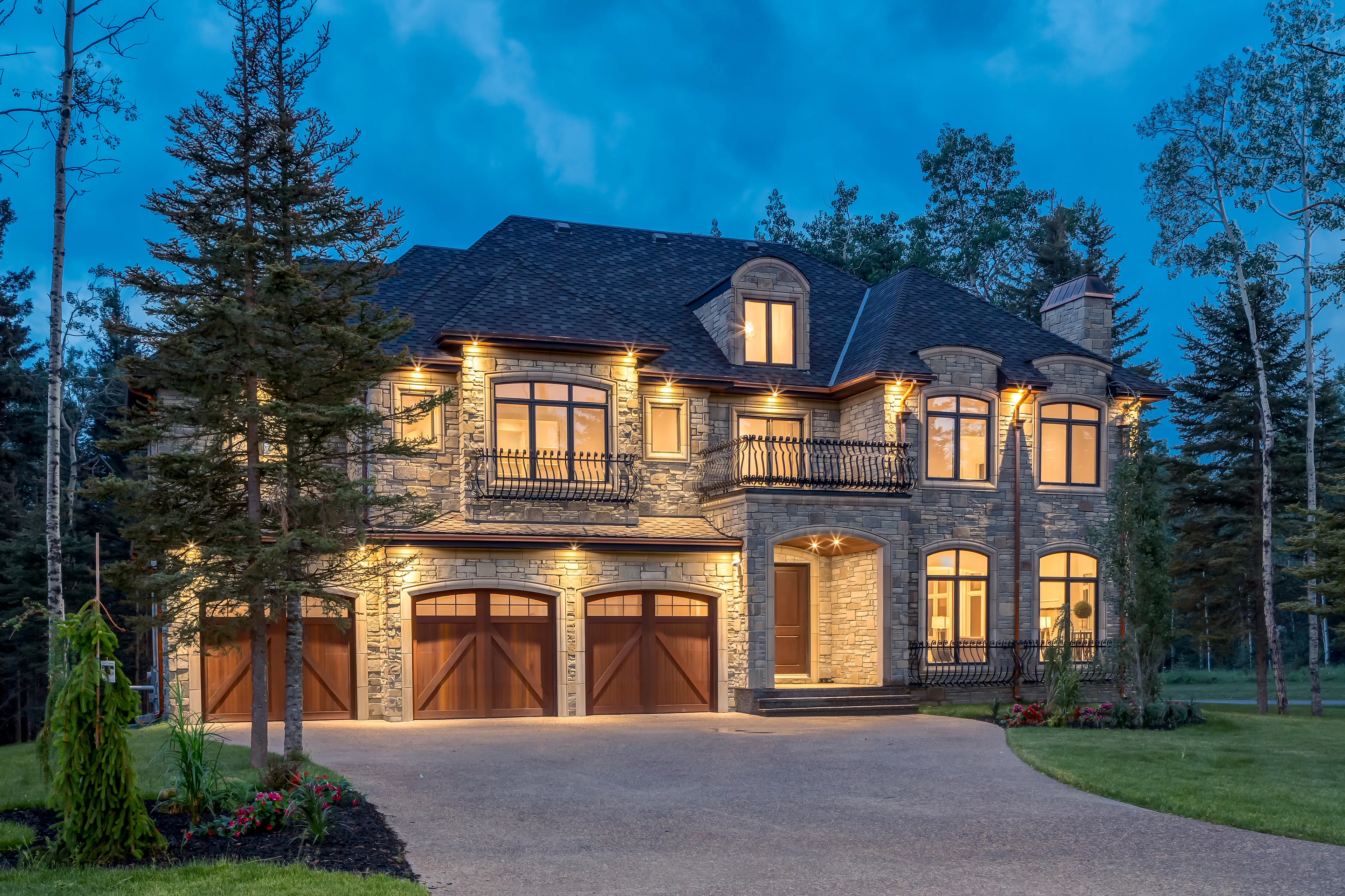 302 Hawk's Nest Hollow, Priddis, Alberta T0L 1W0, Canada - 302-hawks-nest-hollow-priddis-alberta-luxury-real-estate-2_jnpg4e
