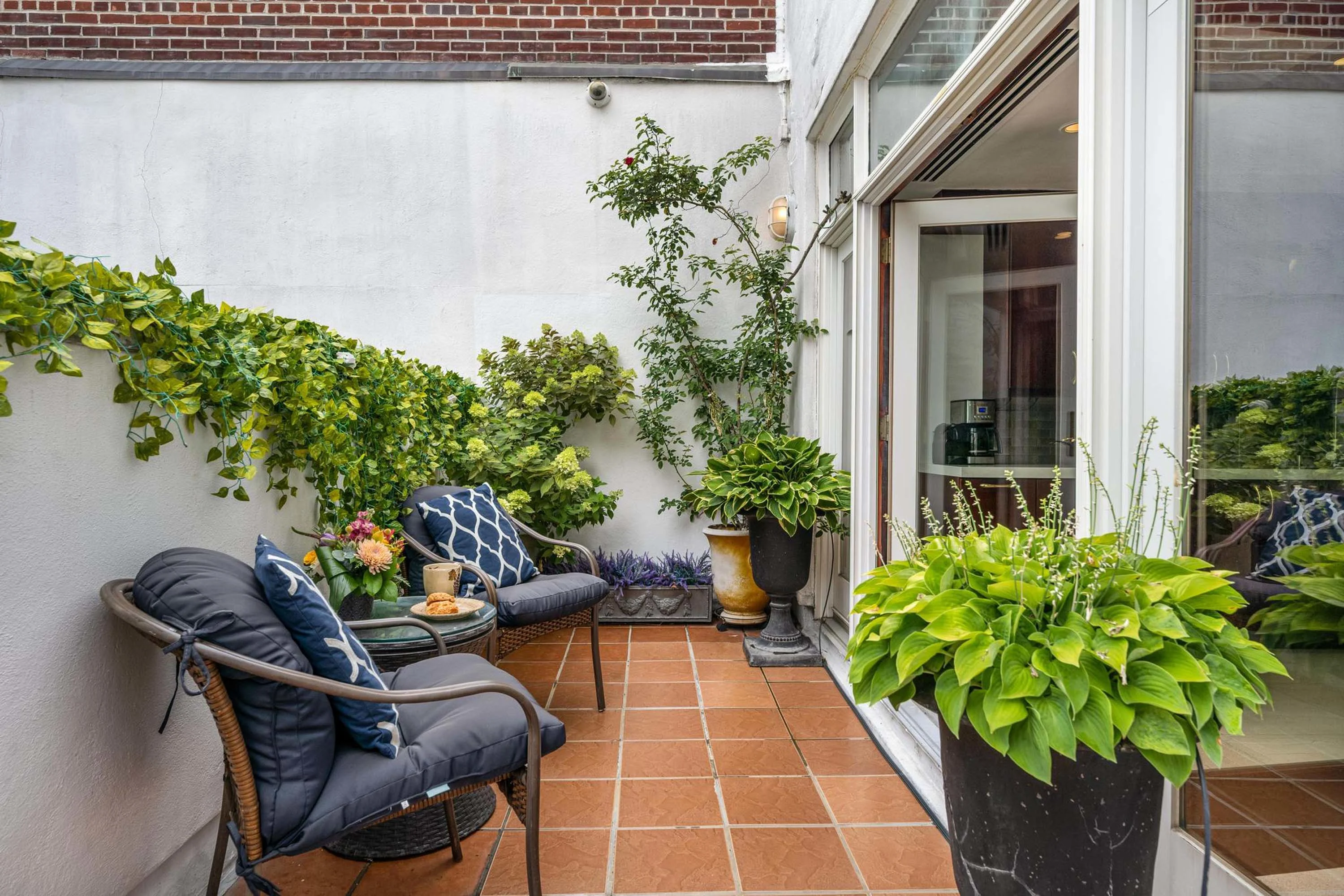 Concierge Auctions Rare Boutique Tribeca Penthouse In New York City Reference: 11 Vestry Street Ph Tribeca New York City New York