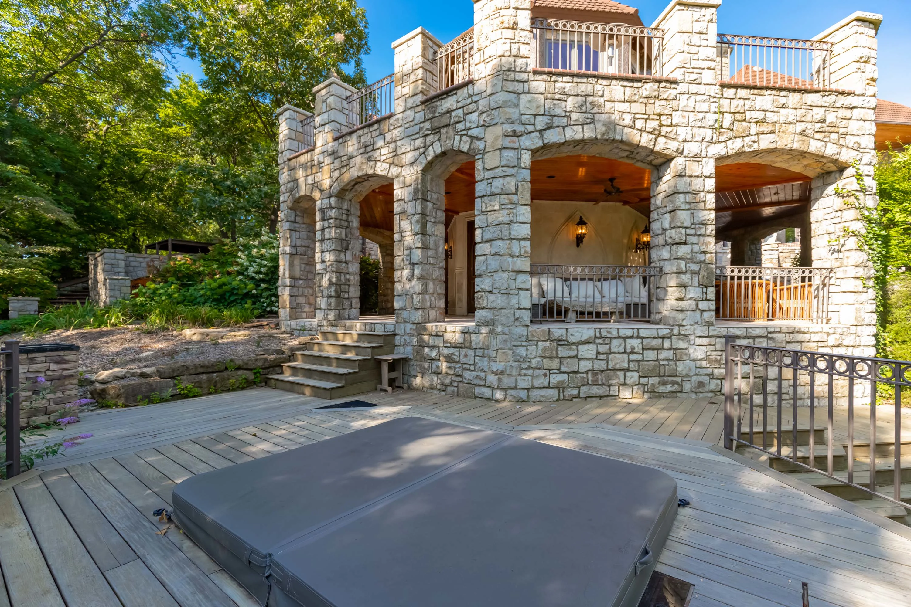 5225 Renner Road, Lake Quivira, Kansas City, Kansas 66217 - 5225-renner-road-lake-quivira-kansas-059_wnonnl