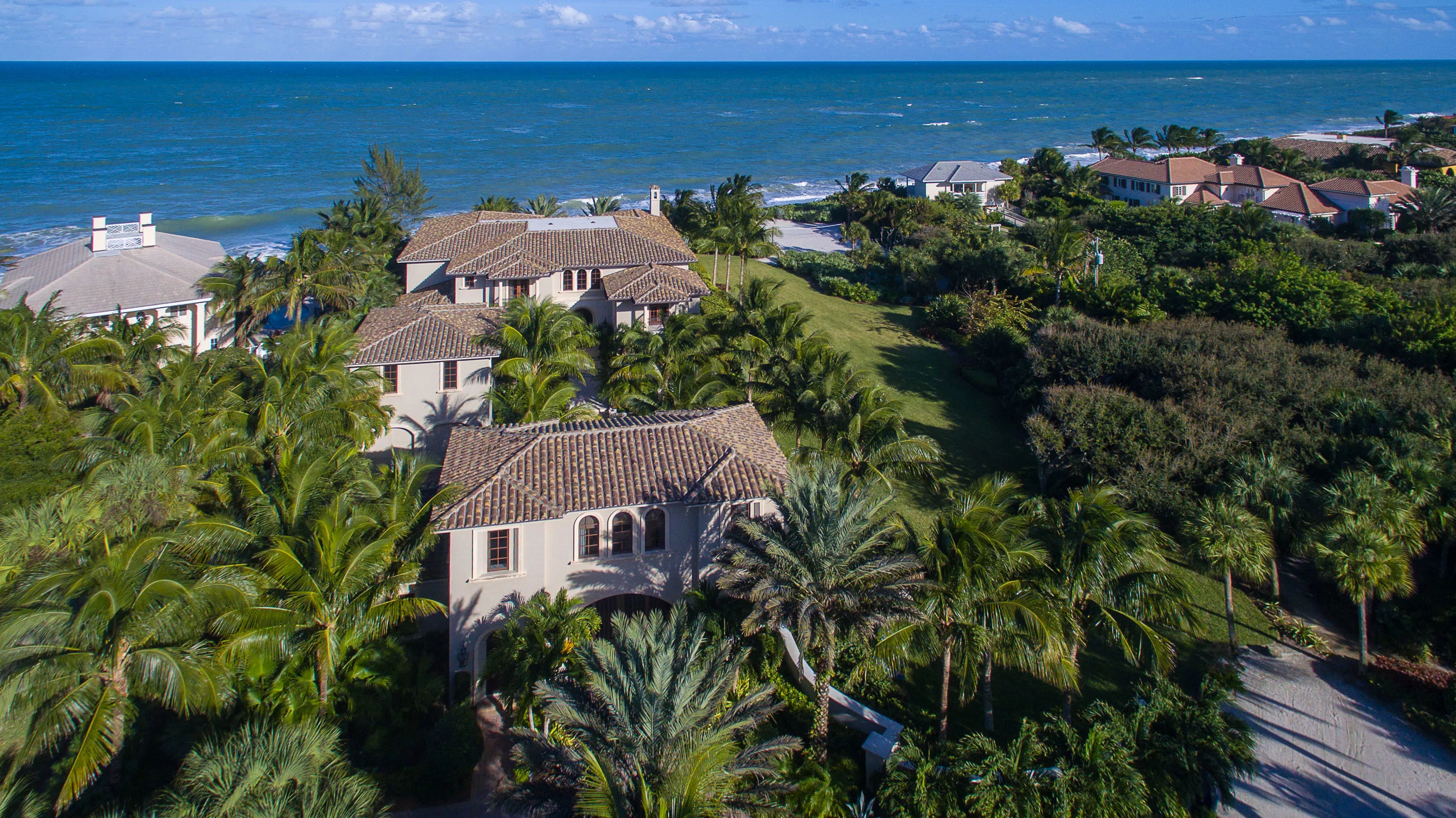 10 Ocean Lane, Vero Beach, Florida 32963 - 10-ocean-lane-vero-beach-florida00-15-22-58-5858_zvpfyd