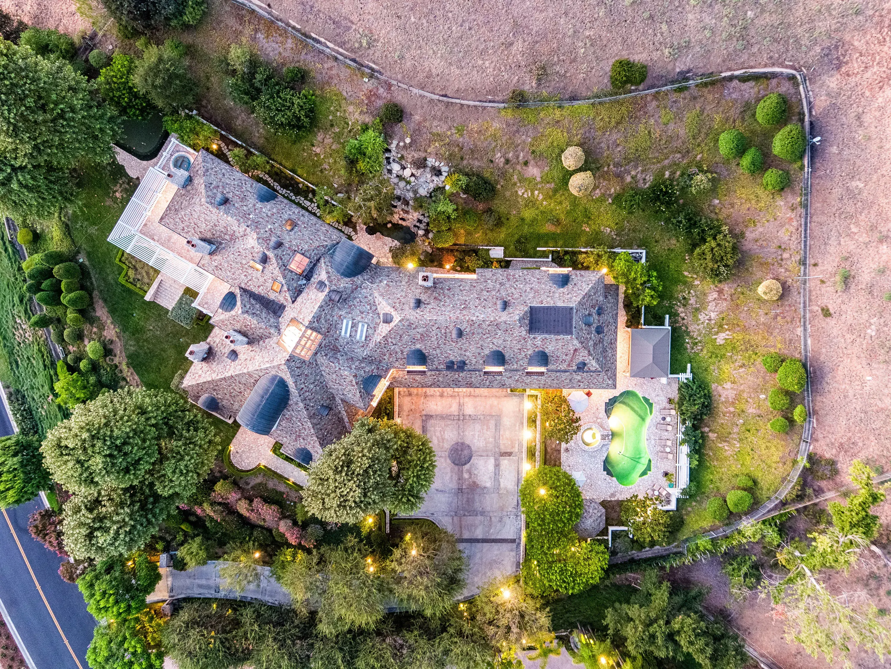 1064 Lakeview Canyon Road, Westlake Village, California 91362 - 1064-lakeview-canyon-road-westlake-village-california03_slswql