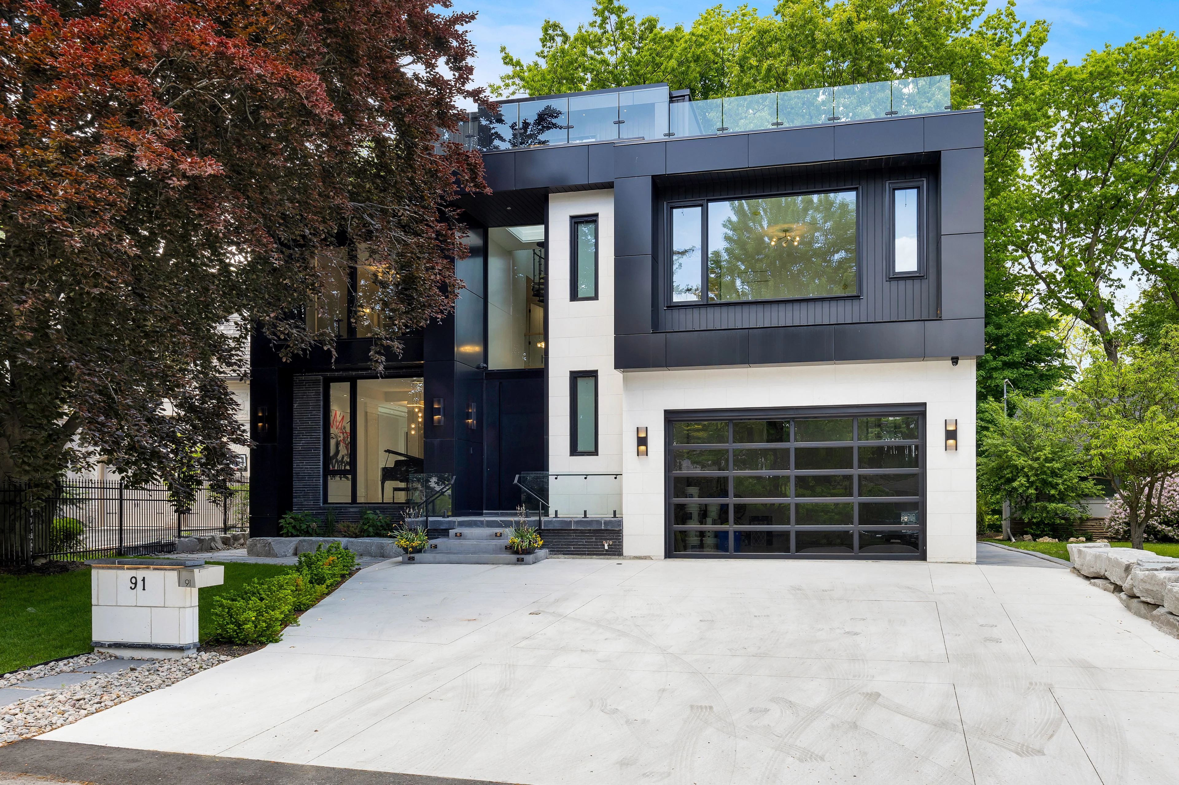 91 Valecrest Drive, Edenbridge, Toronto, Ontario M9A4P5, Canada - 1_-_91_Valecrest_Drive-4_1_tqbkvs