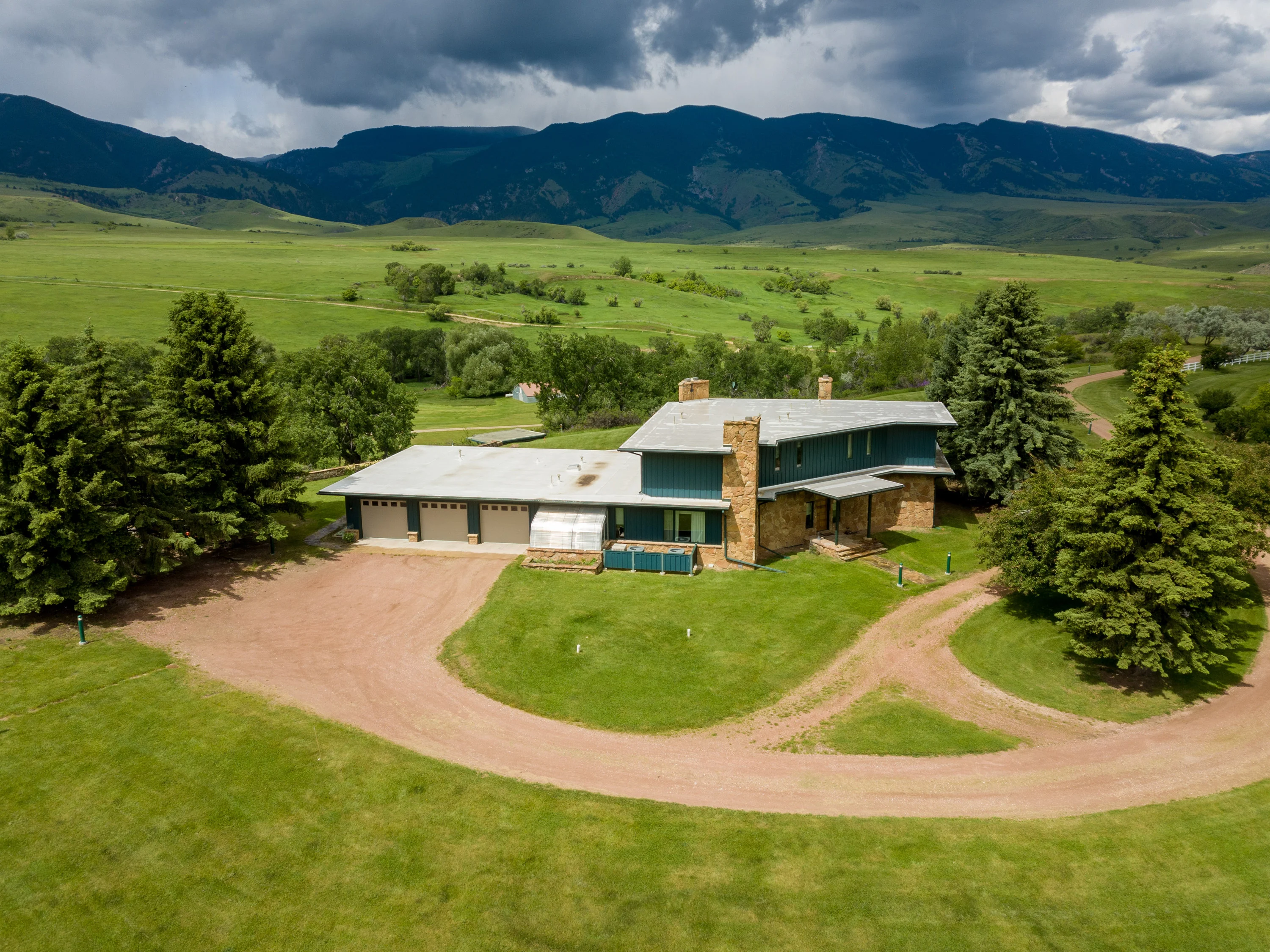 43 Rapid Creek Road, Sheridan, Wyoming 82801 - holy-cow-ranch-43-rapid-creek-road-sheridan-wyoming31_rdakwp