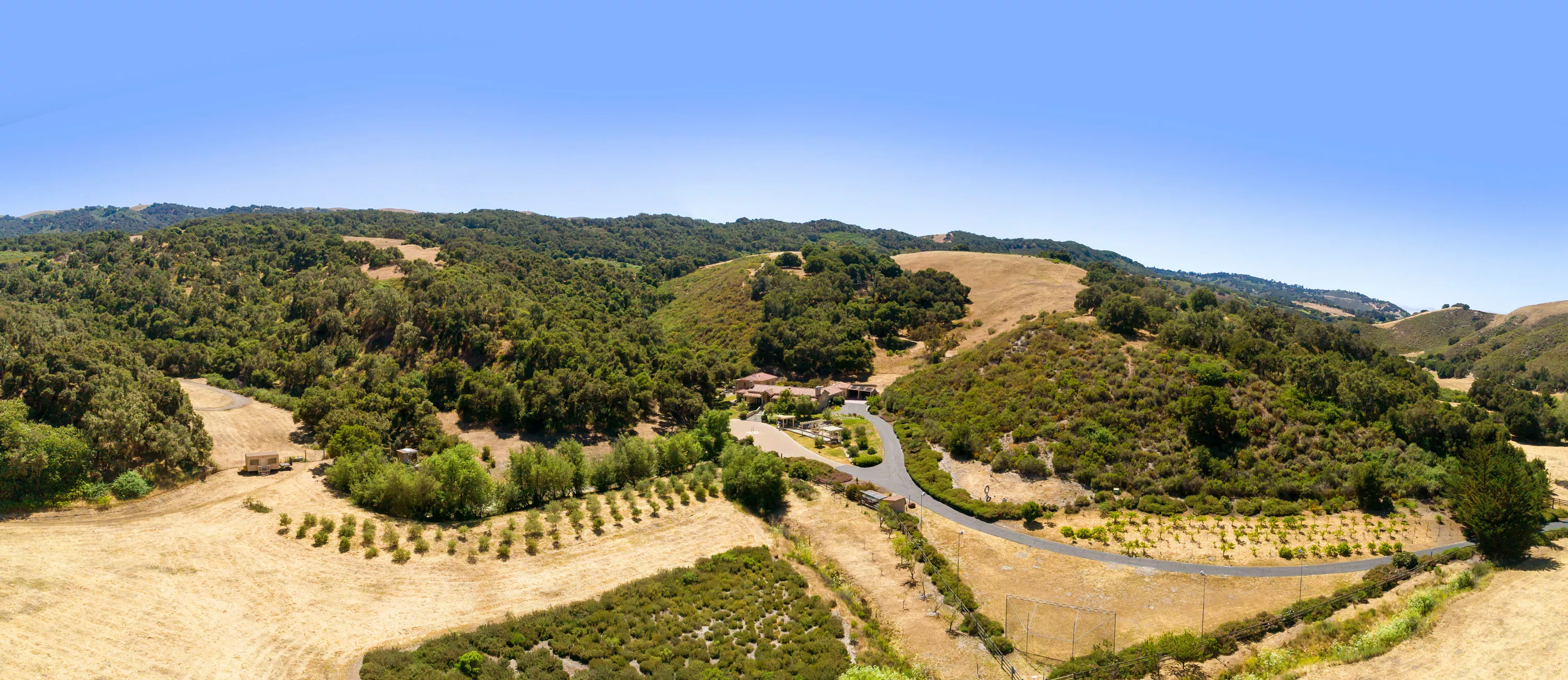 372/384 Corral De Tierra Road, Monterey, California 93908 - hidden-valley-ranch-384-corral-de-tierra-road-salinas-california01_h0ex4v