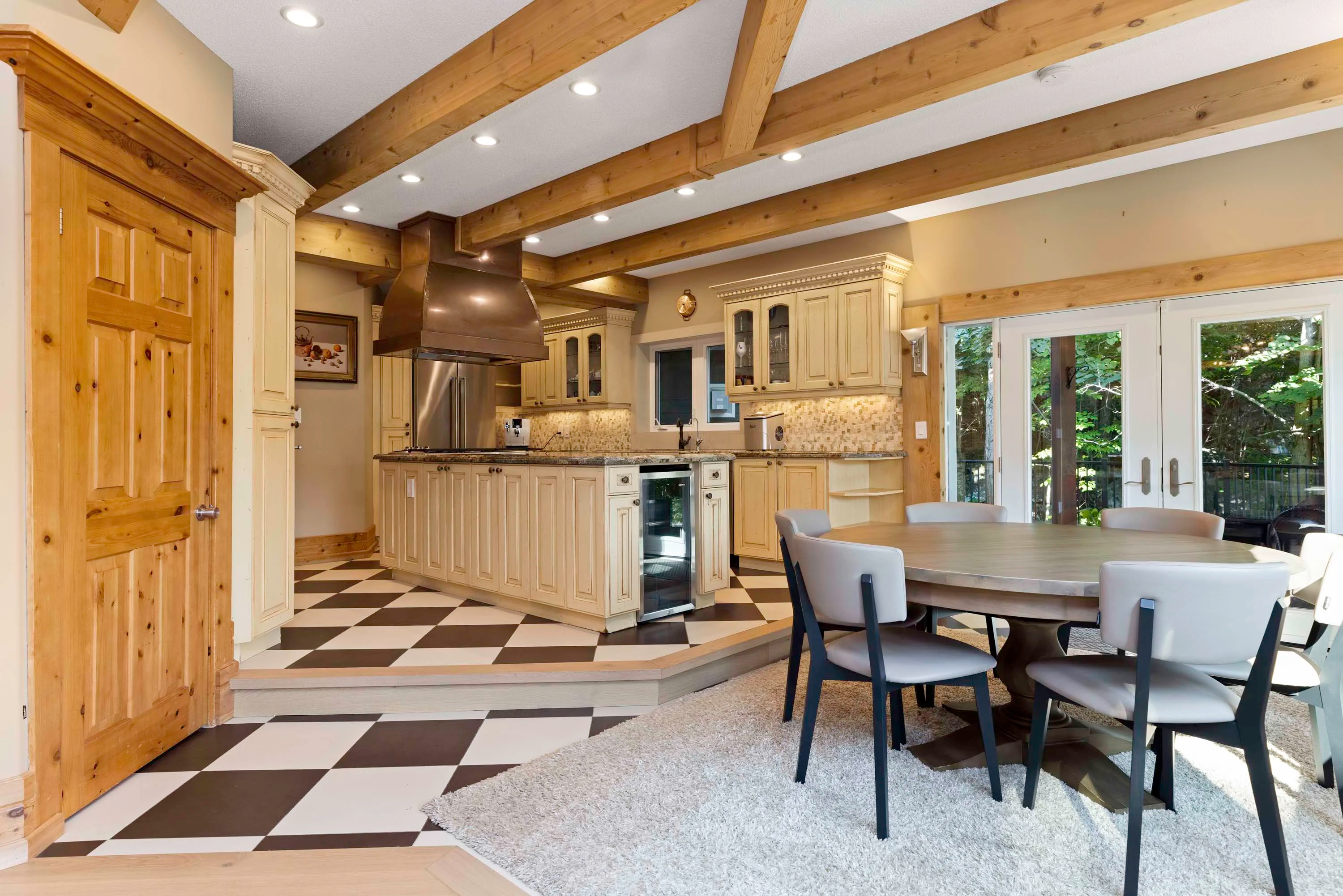 1080 Whitehead Road, Lake Muskoka, Gravenhurst, Ontario P1P 1V1, Canada - 13_-_1080_Whitehead_Farm_Rd-90_yqmsnv