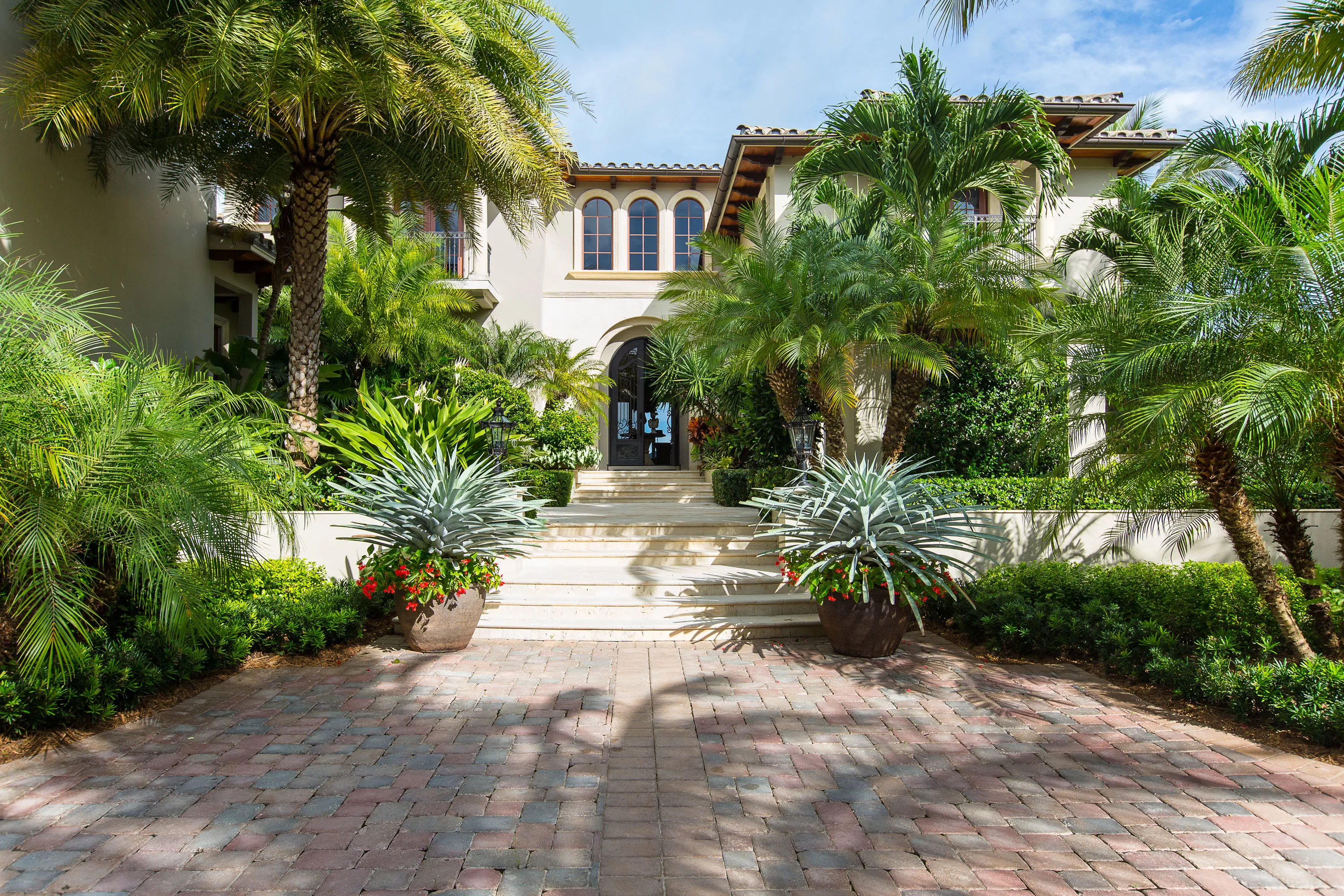 10 Ocean Lane, Vero Beach, Florida 32963 - 10-ocean-lane-vero-beach-florida03-15-22-58-5858_amj4oj