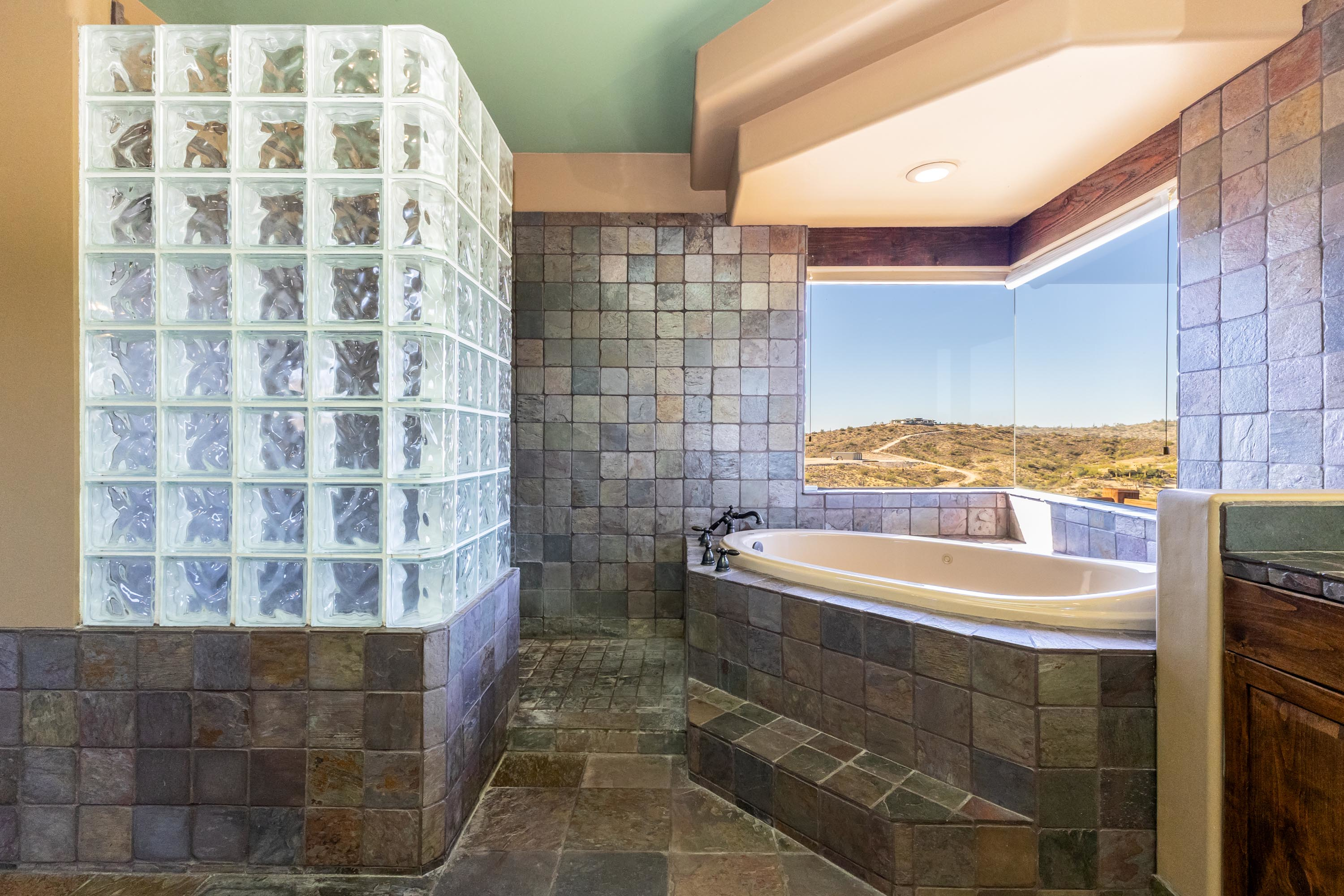 23 14426 N Vista Del Oro - Luxury Real Estate - Concierge Auctions