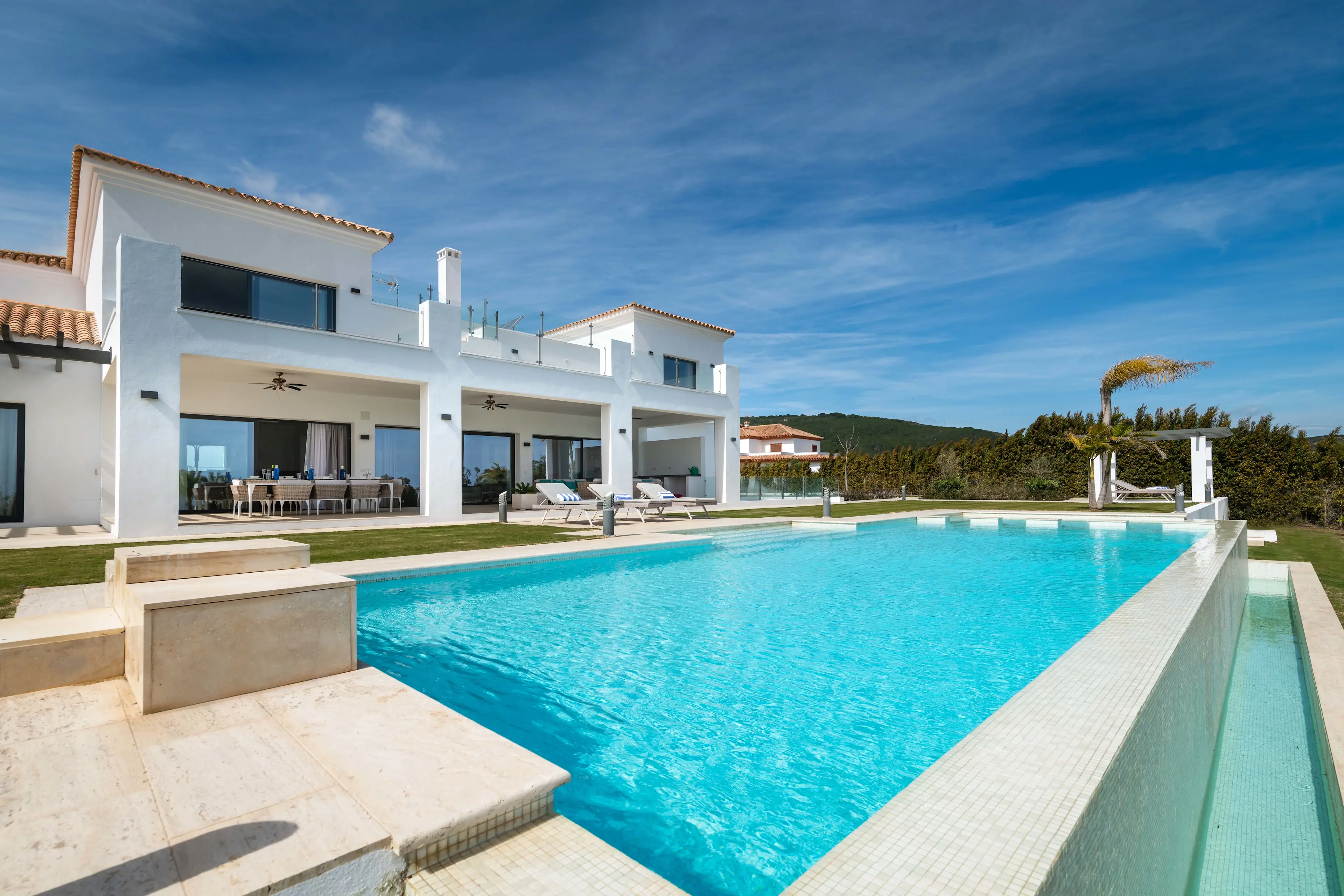 29 Calle Lentisco, Sotogrande, Cádiz 11310, Spain - villa-monterey-sotogrande-spain_02_r9isvd