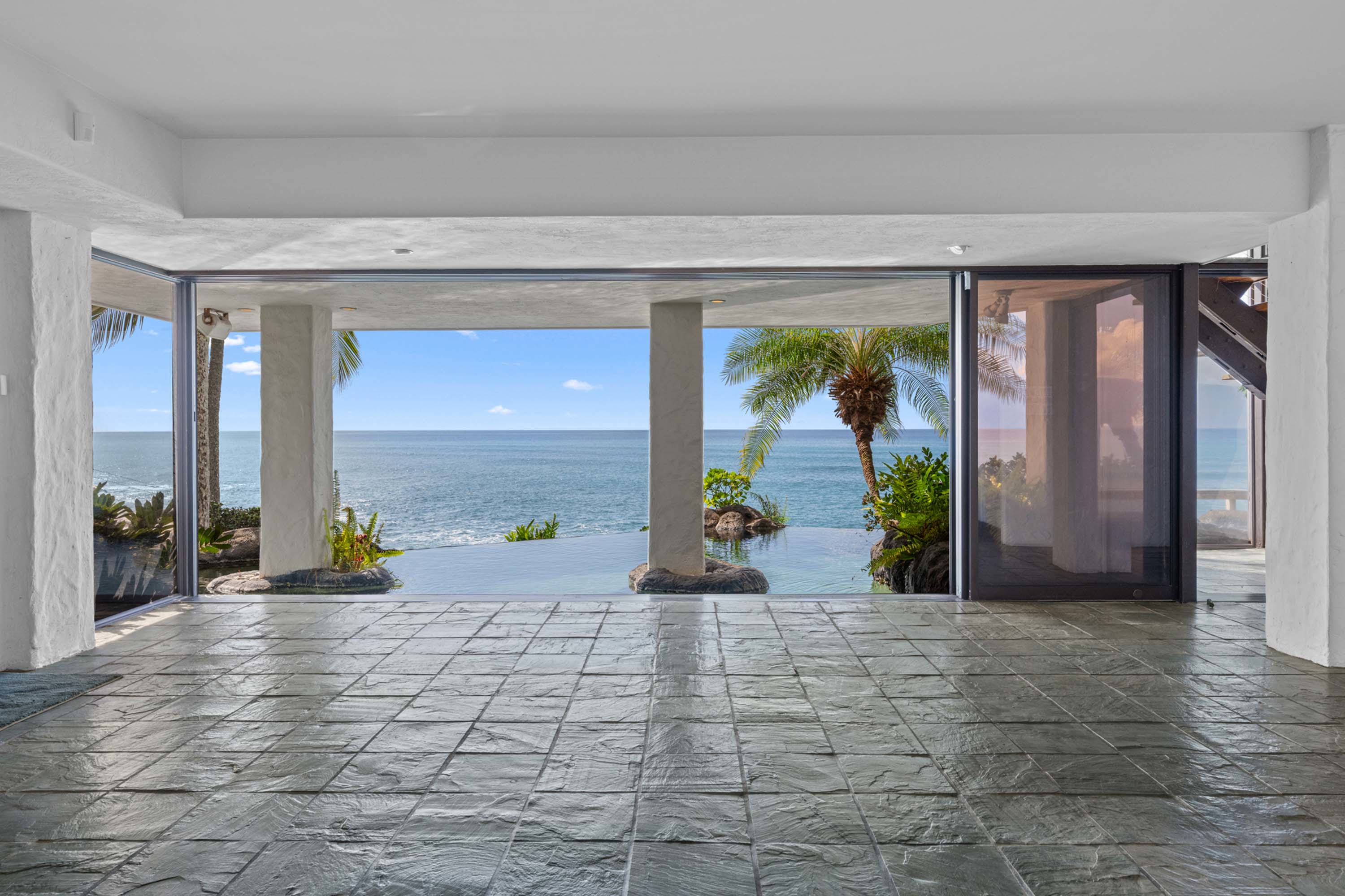19 5163 and 5157 Lower Honoapiilani Rd, Lahaina, HI 96761 - Luxury Real Estate - Concierge Auctions