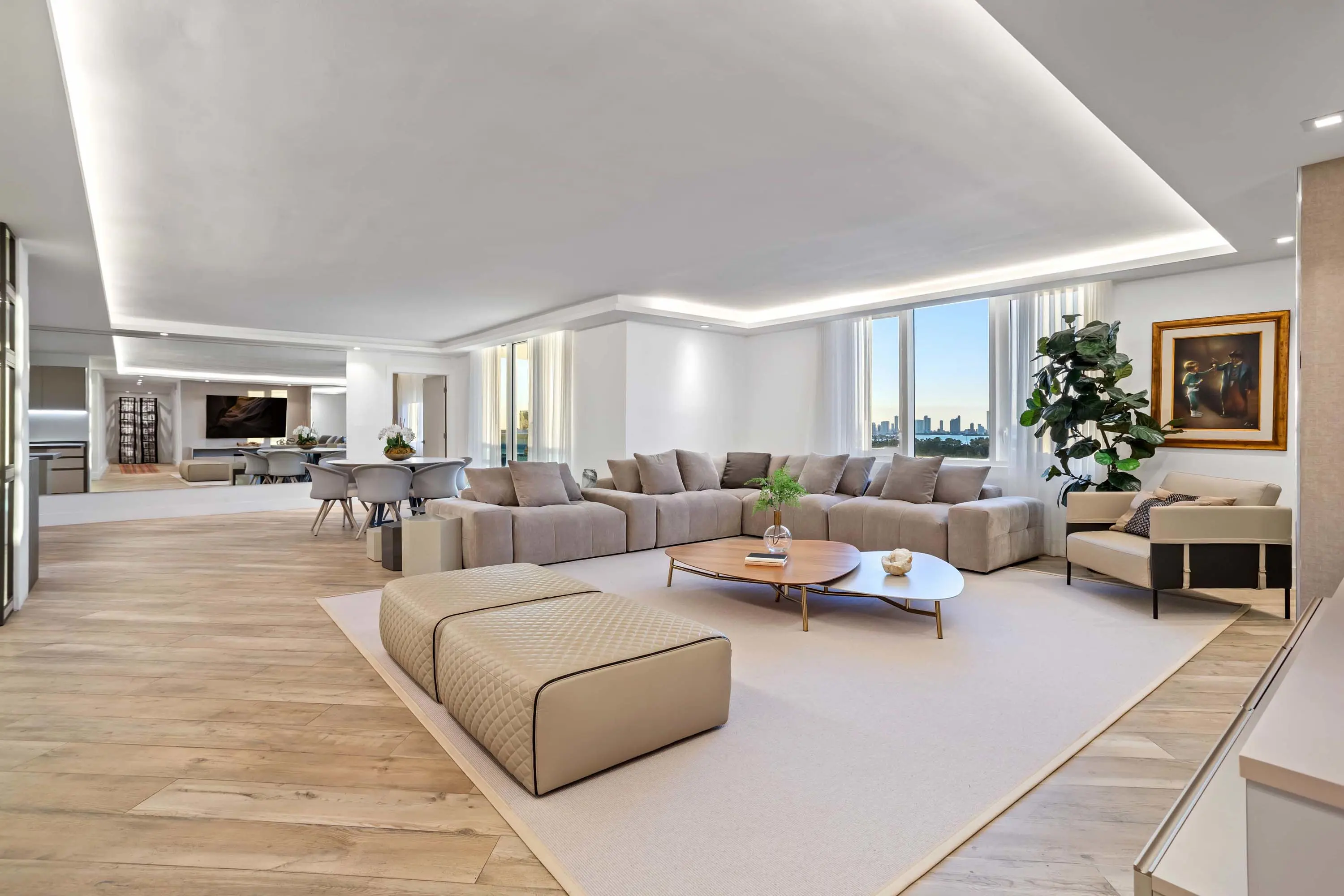 06 2301 Collins Ave Apt 1432 - Luxury Real Estate - Concierge Auctions