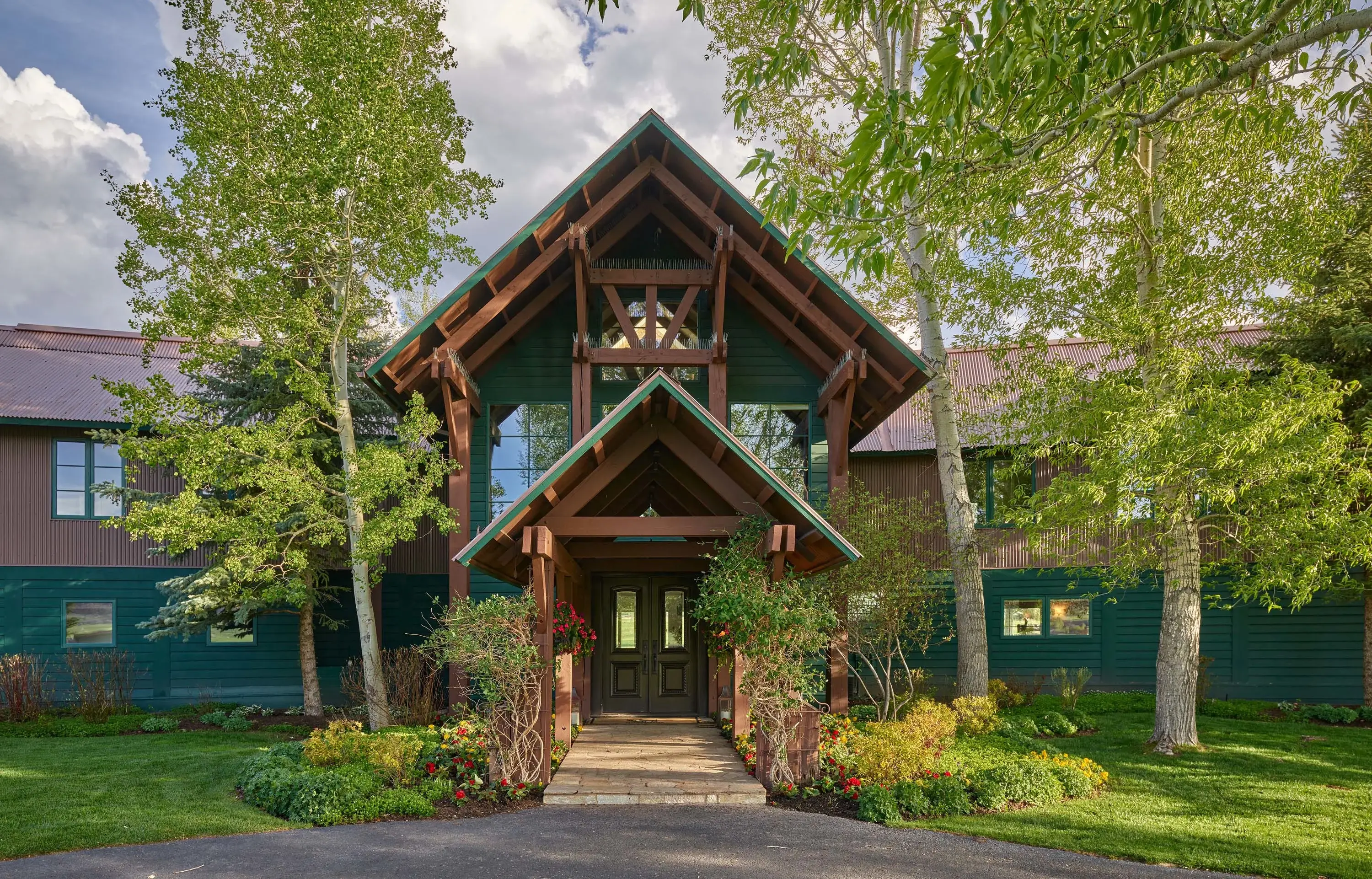 Moonshoot Ranch | 910 White Star Drive, Aspen, Colorado 81611 - 05_Moonshot_Ranch_910_White_Star_Drive_Aspen_CO_81611_dxef1n