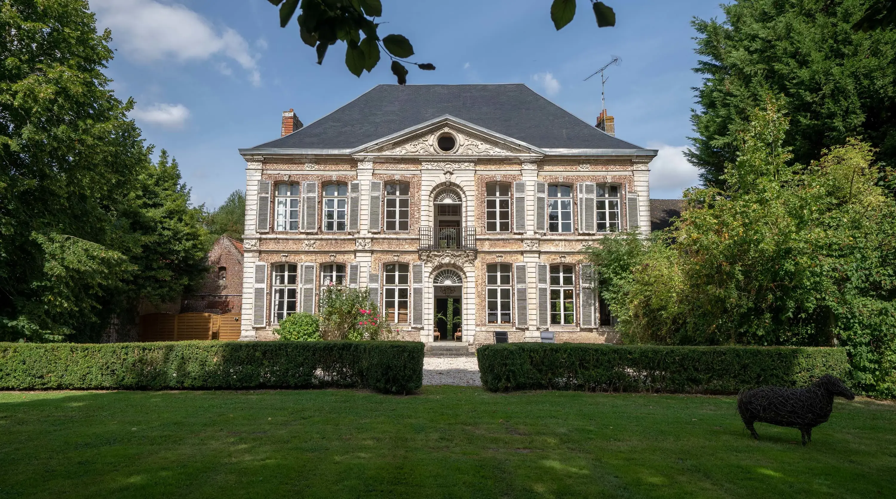 15 Rue de la Balance, Éperlecques, Saint-Omer 62910, France - chateau-holtz-eperlecques-france03_yoc8d6