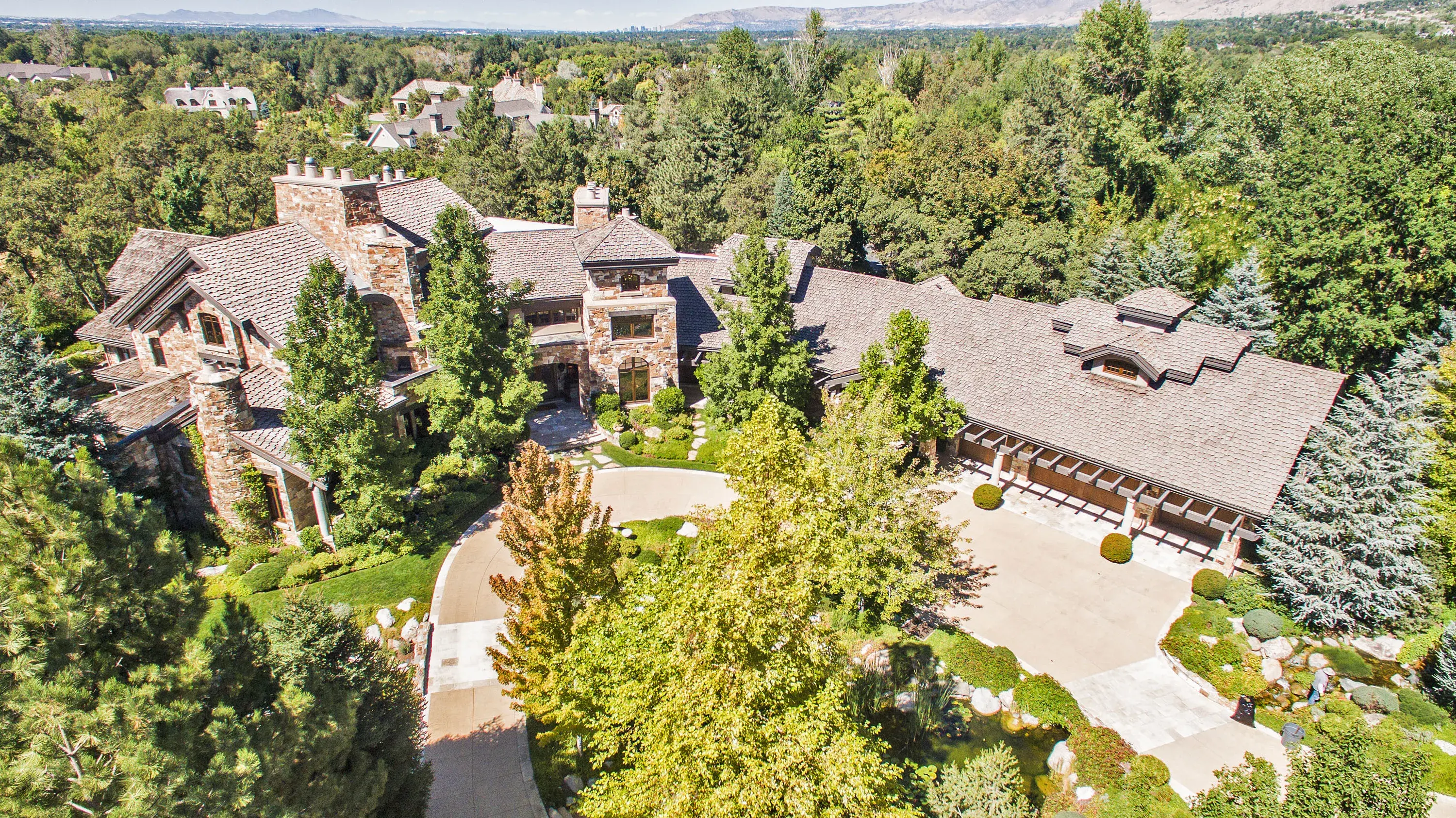 Salt Lake City Estate, Salt Lake City, Utah 84121 - 2750-e-creek-crossing-lane-salt-lake-city-utah_04_hrhd6p
