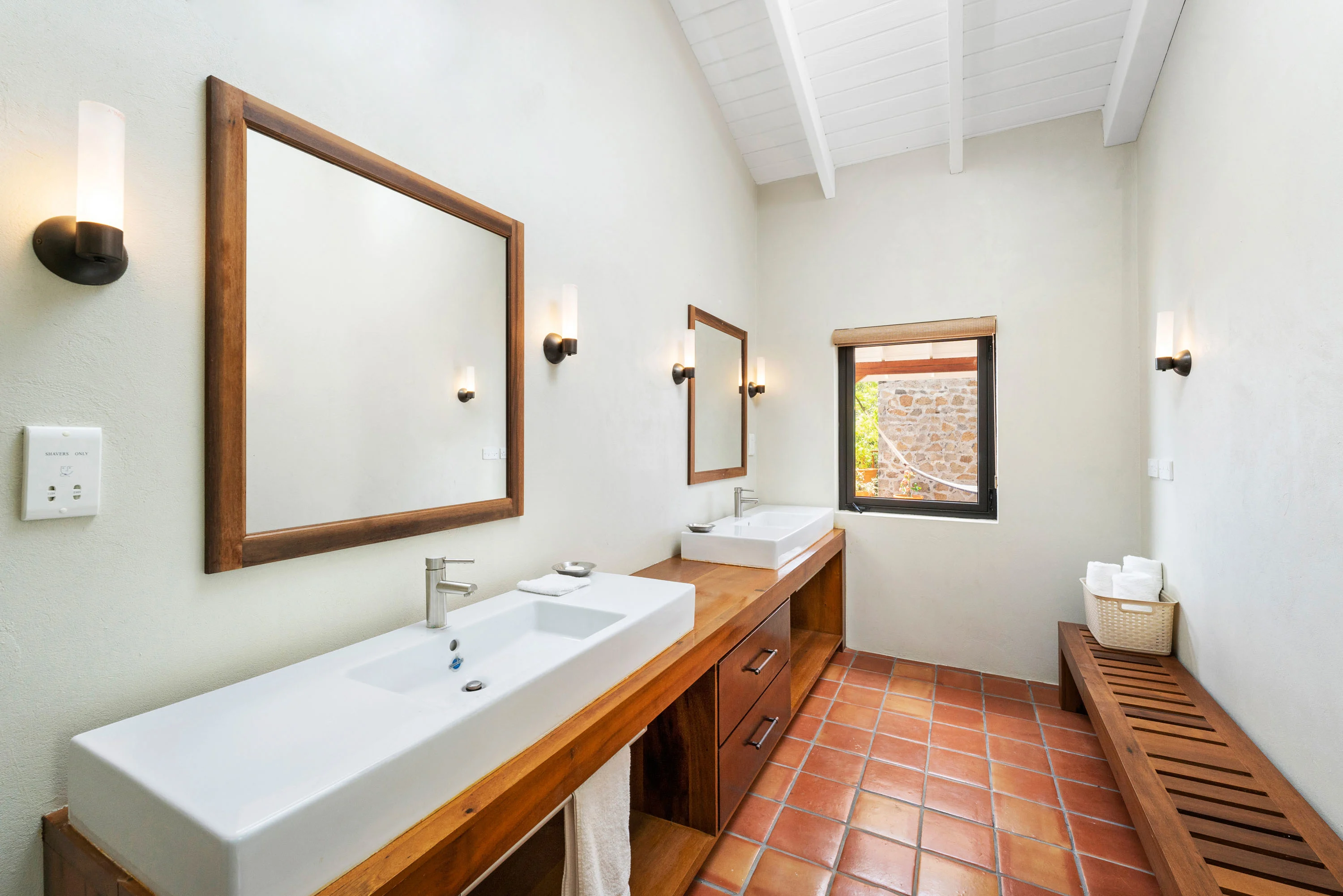 Adams Bay Tower Villa, Bequia, Bequia , St. Vincent & The Grenadines - adams-bay-tower-villa-bequia-st-vincent-grenadines12_ddsvvk