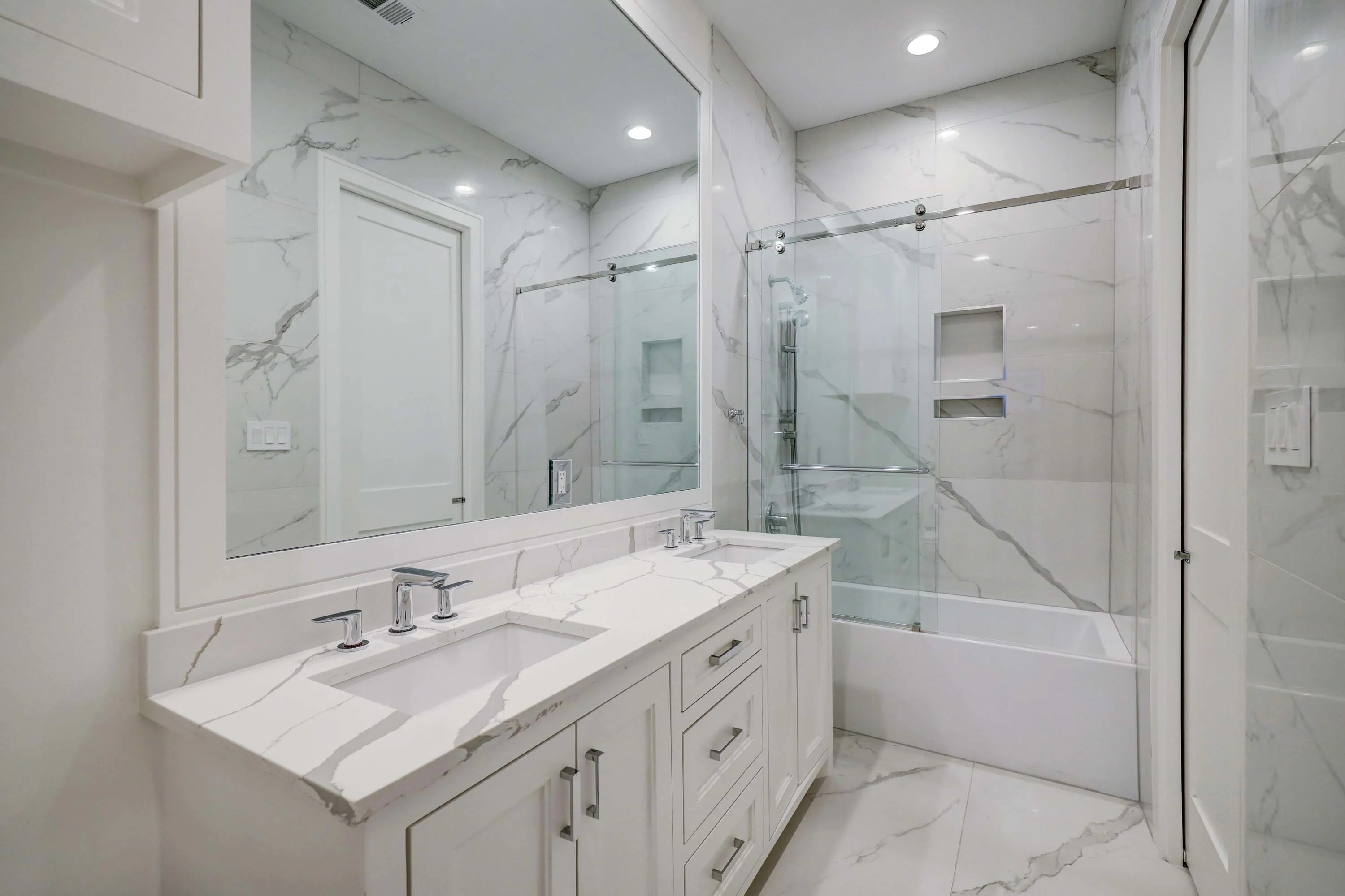 2501 Addison Road, Houston, Texas 77030 - 2501-addison-road-houston-texas25_a8a9nb