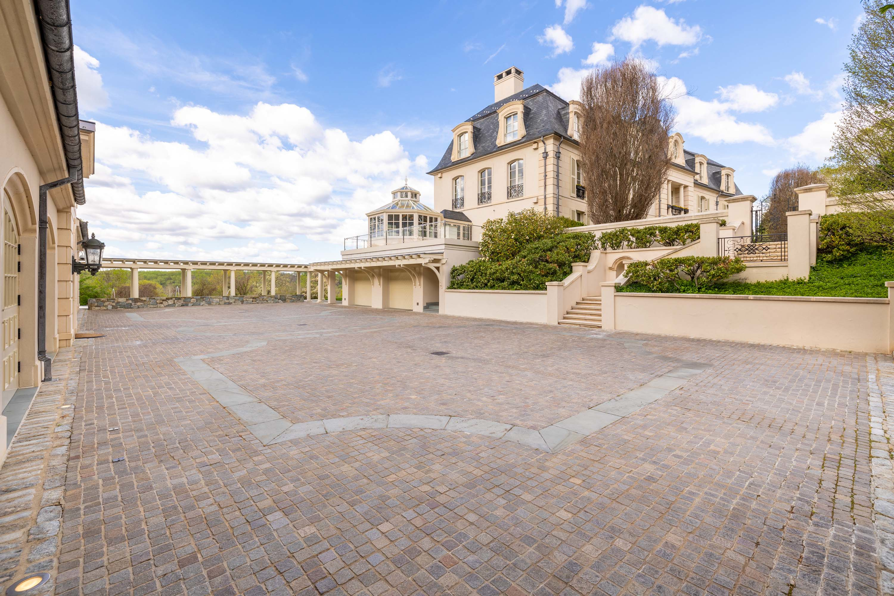 41 11900 River Rd, Potomac, MD 20854 - Luxury Real Estate - Concierge Auctions