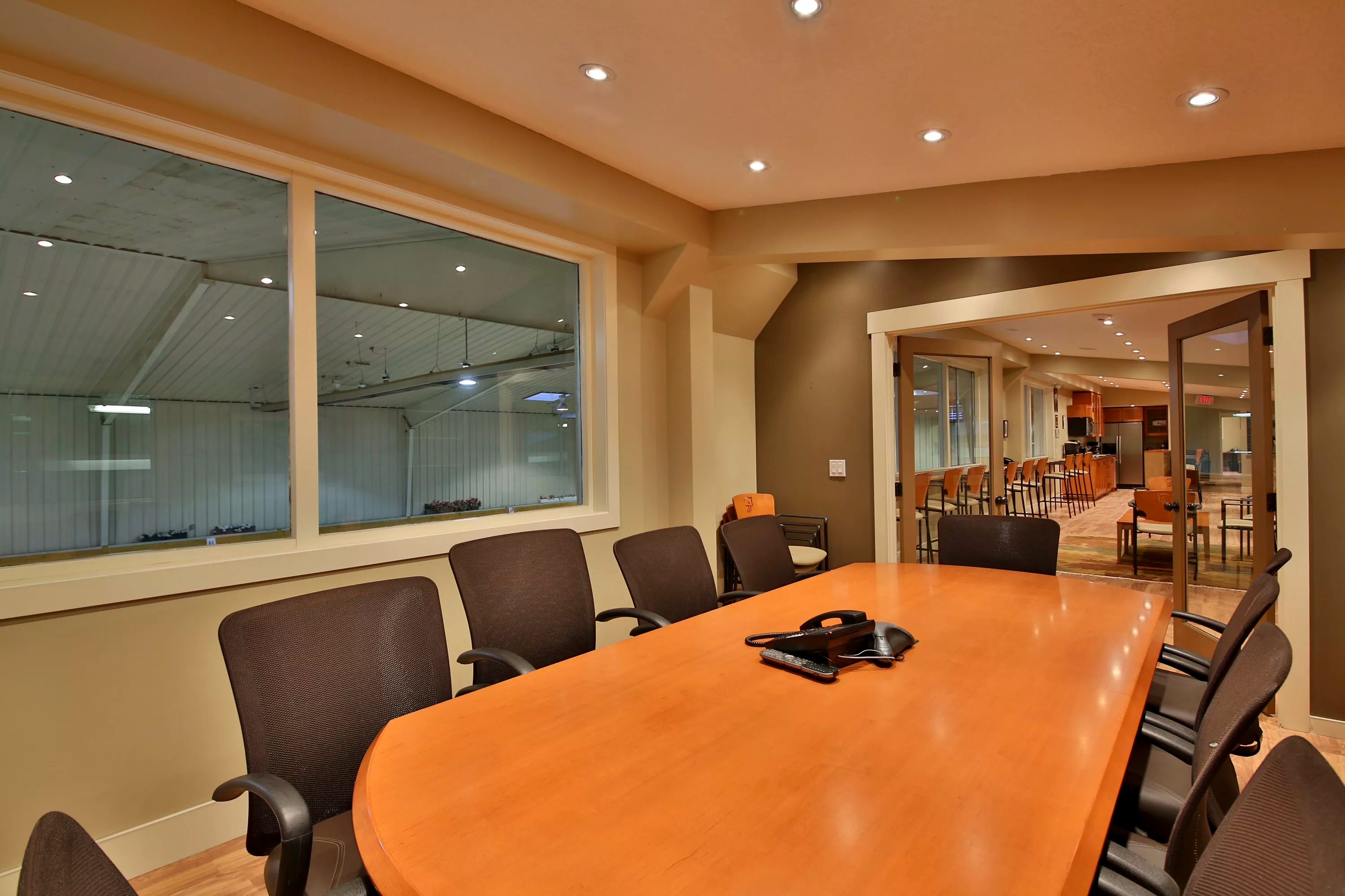 242243 64 Street West, Calgary, Alberta , Canada - 242243-64-street-west-calgary-alberta-canada10-2_wlegki
