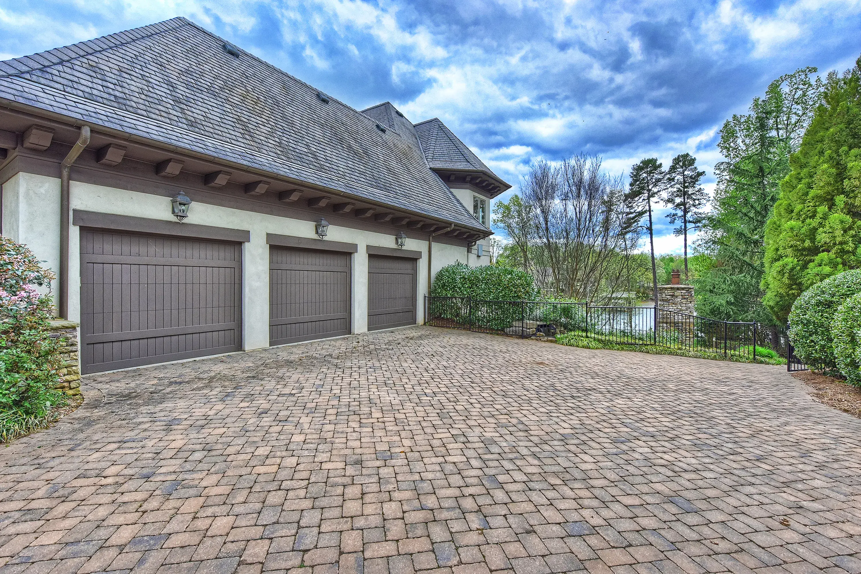 106 Grey Lady Court, Lake Norman, North Carolina 28117 - 106_Grey_Lady_Court_Lake_Norman_North_Carolina01_hlptqe
