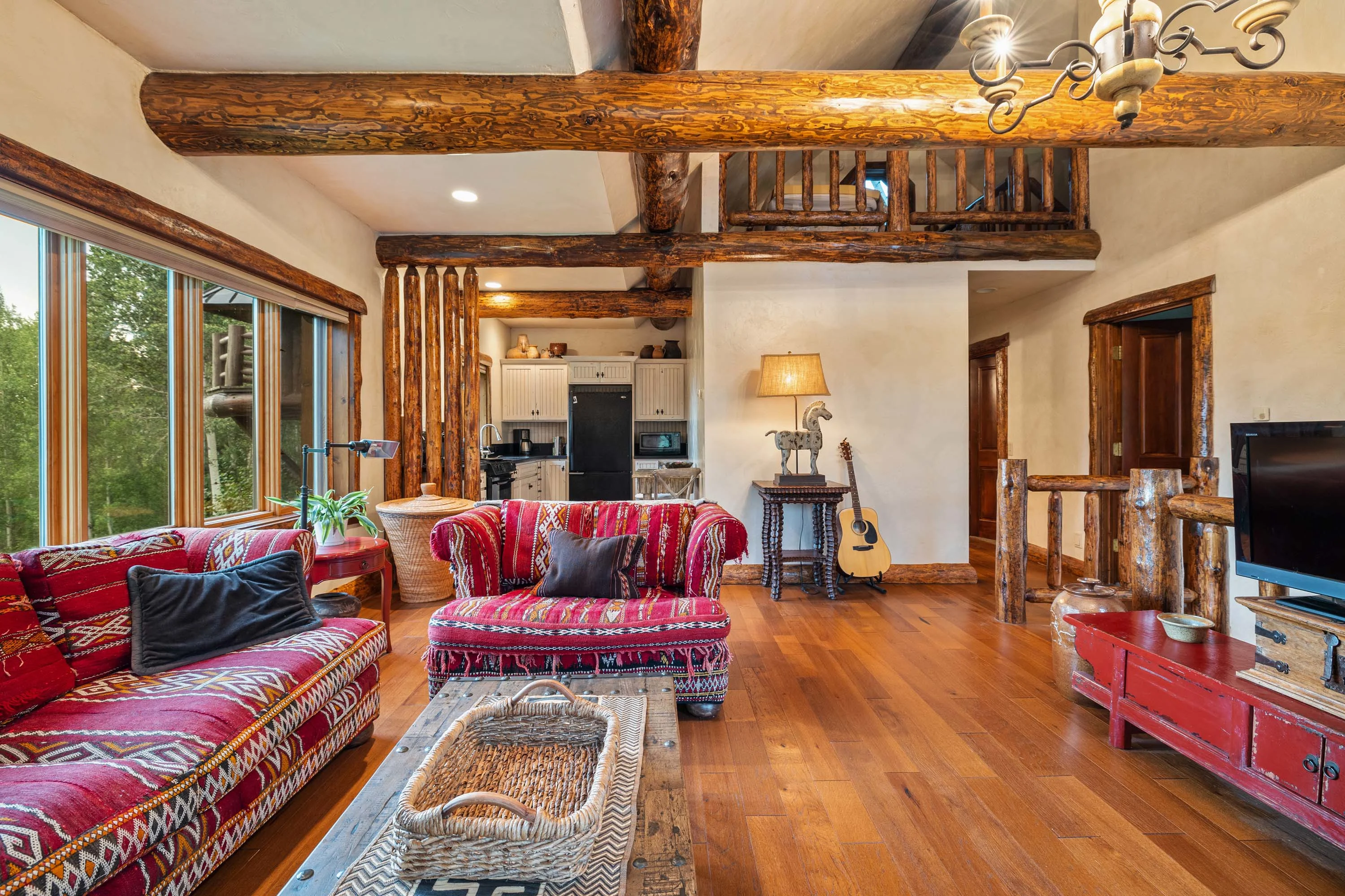 Singing Trees | 3355 South Fall Creek Road, Wilson, Jackson Hole Area, Wyoming 83014 - 24_-_13_-_Guest_apartment_b6qb48