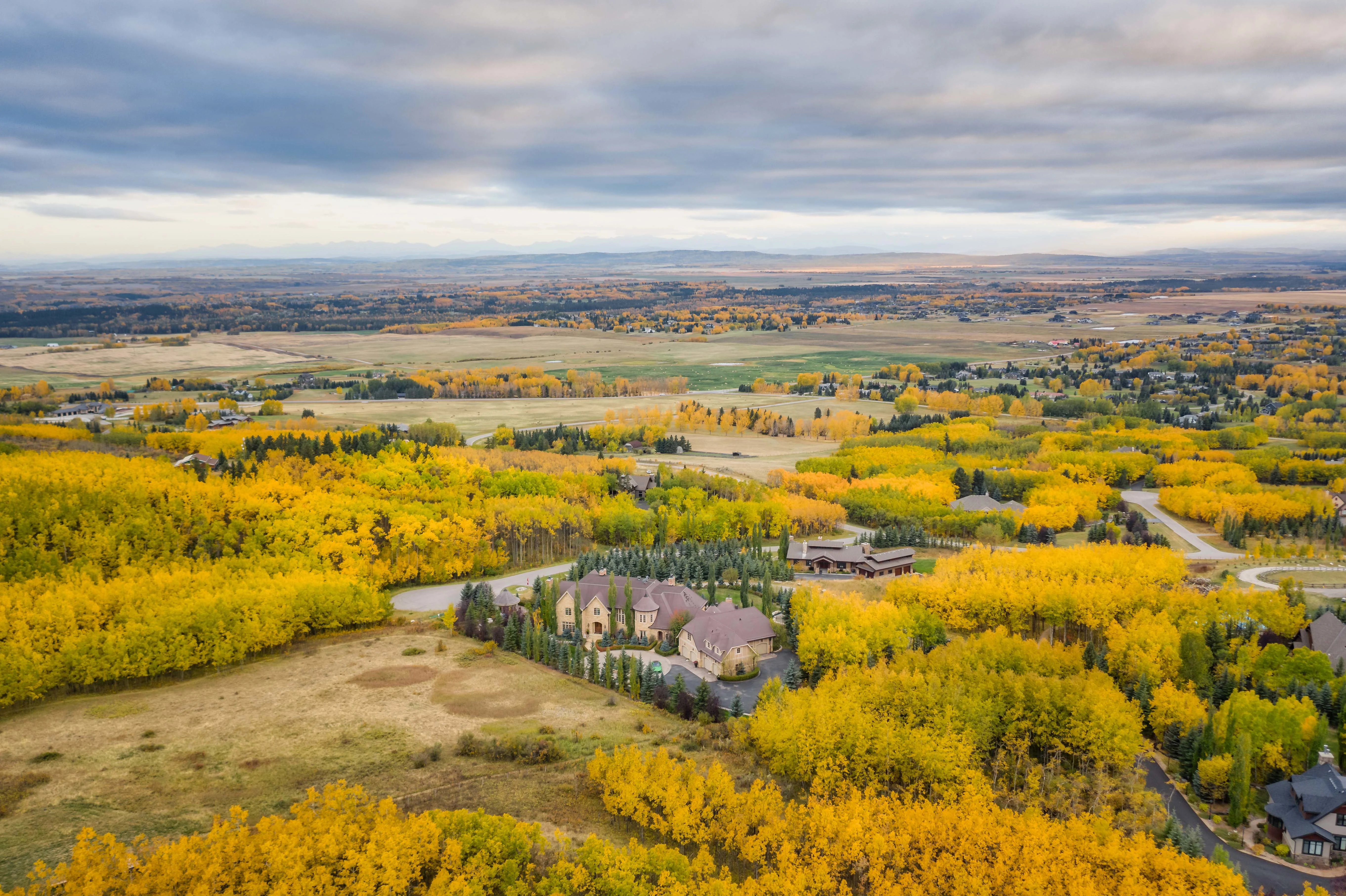 25130 Escarpment Ridge View, Calgary, Alberta, Alberta T3Z 3M7, Canada ...