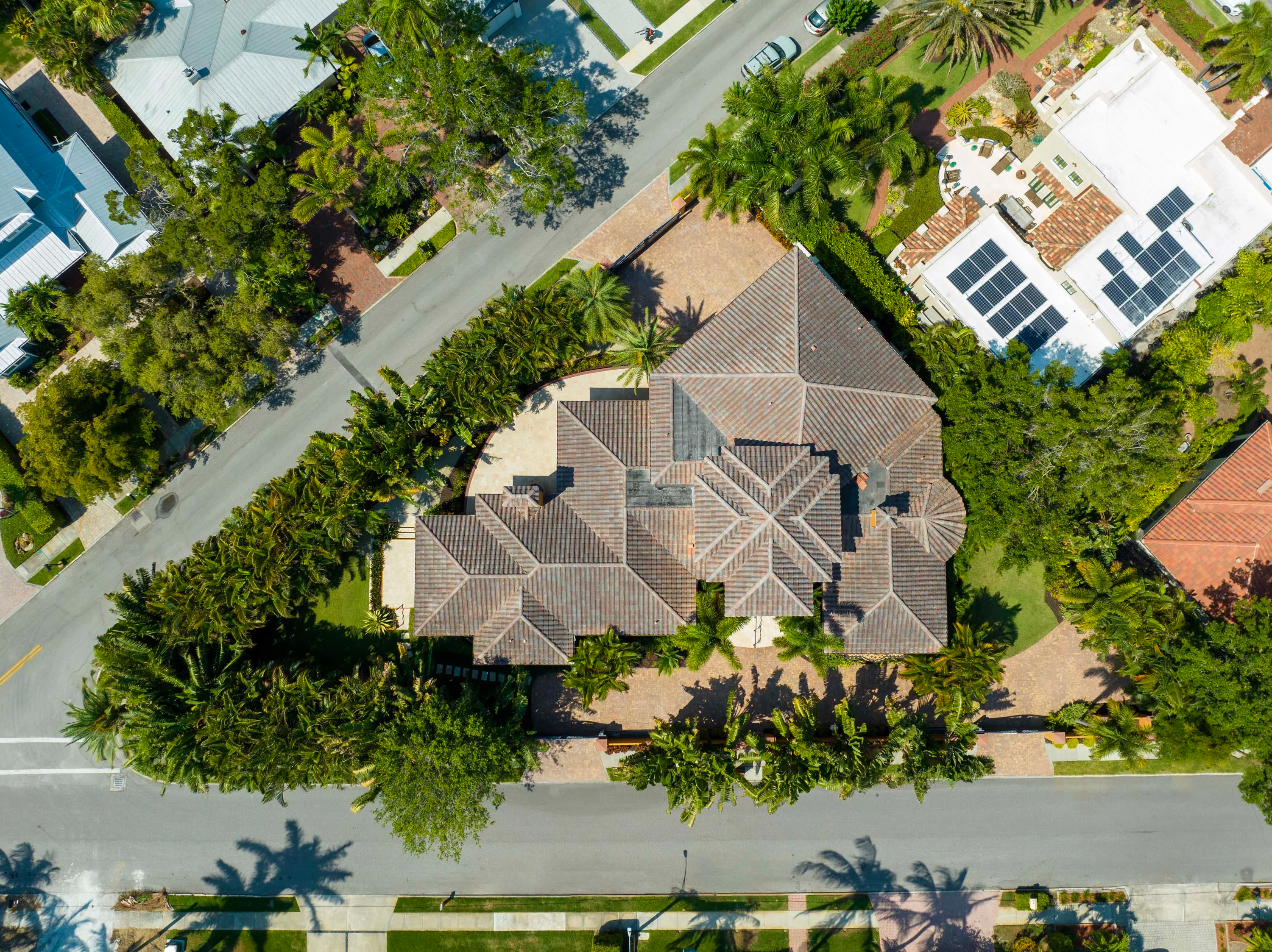 1924 Lincoln Drive, Sarasota, Florida 34236 - 30_-_1924_LNCOLN_RD_HR_ADJ_052_bcixu8