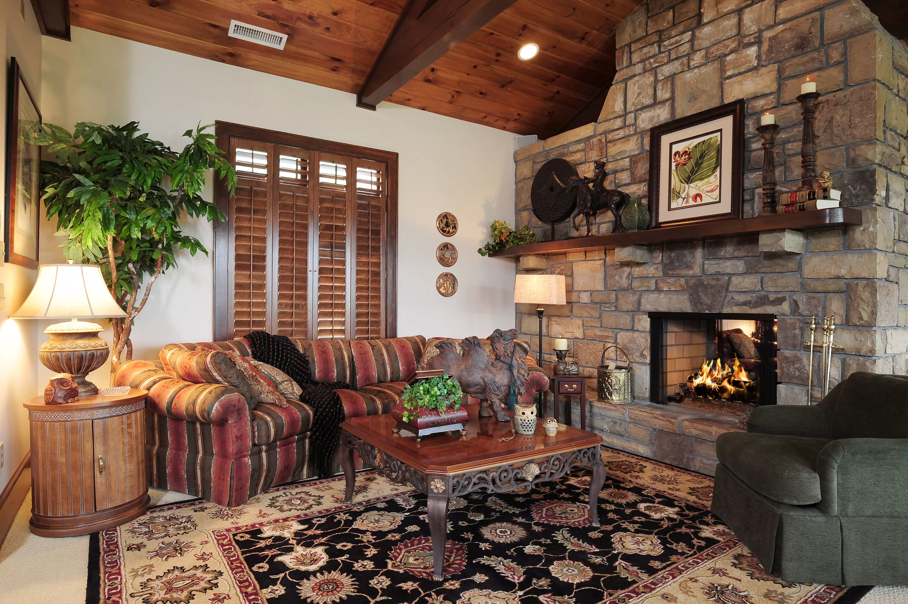 508 Woodthrush Way, Banner Elk, North Carolina 28604 - 508-woodthrush-way-banner-elk-nc-13-18-19-32-3232_qltgut