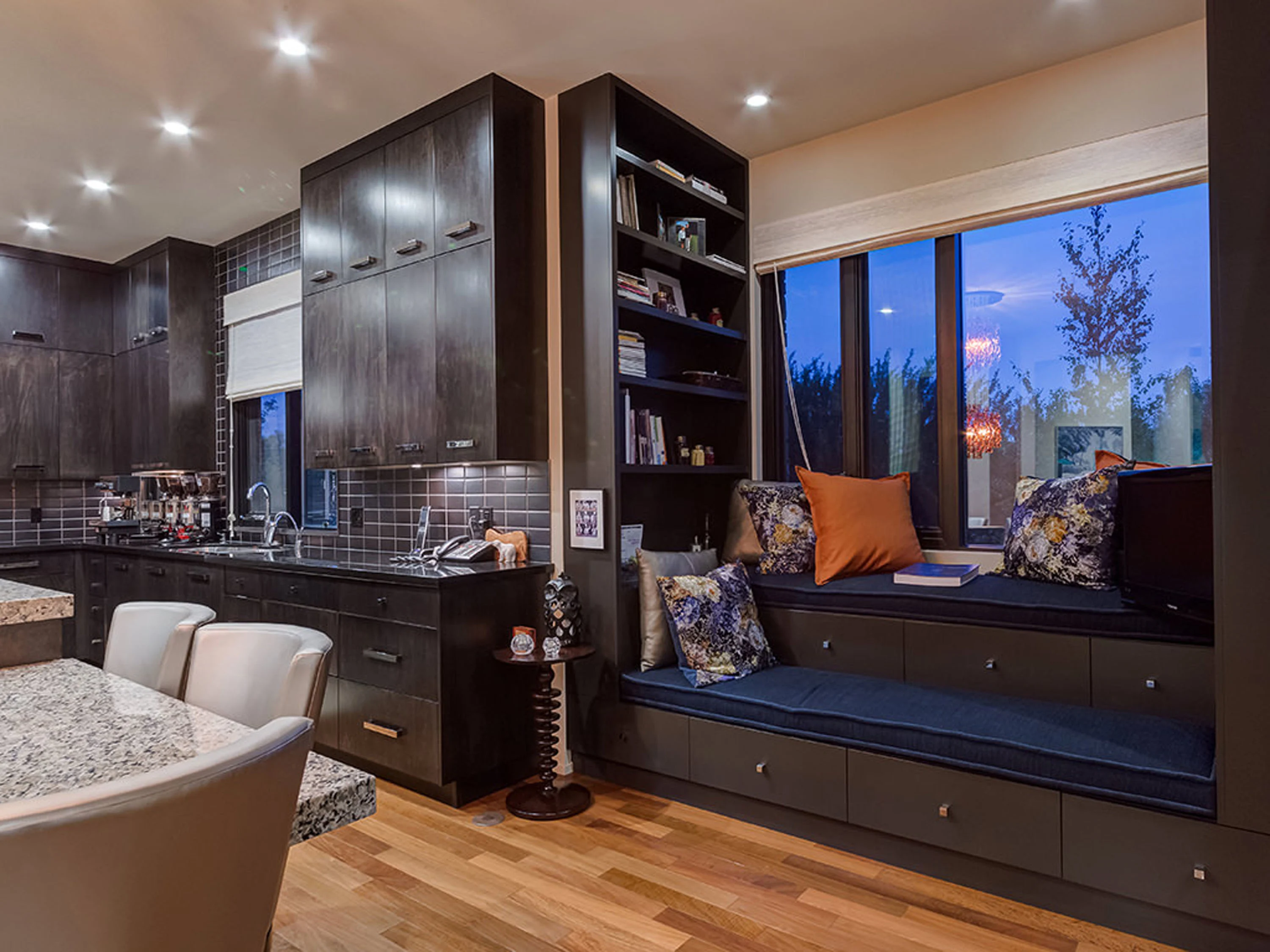 102 Crescent Road NW, Calgary, Alberta T2M 3Z9, Canada - 102-crescent-road-north-west-calgary-alberta-canada14_kje9lu